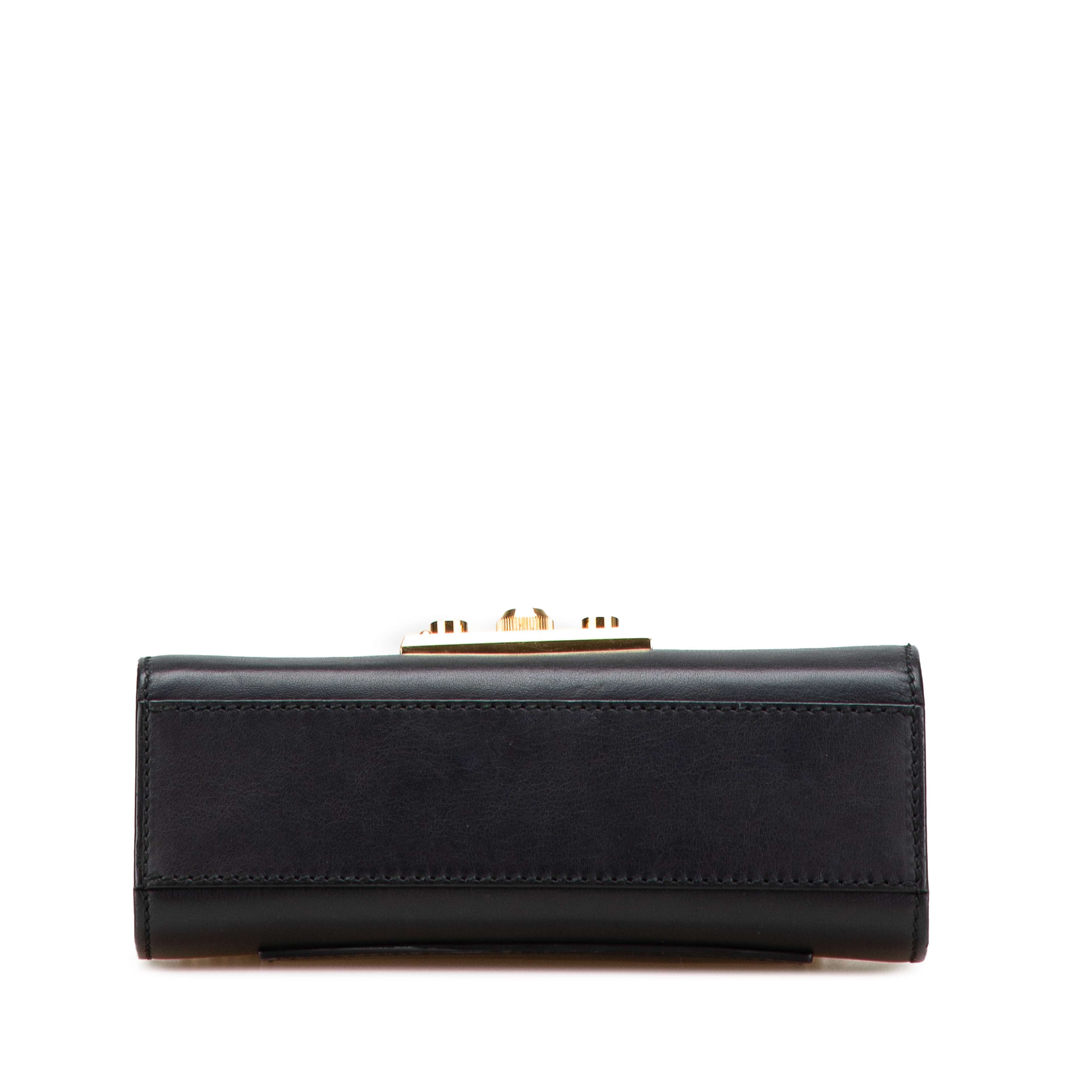 Gucci Small Leather Padlock Crossbody, från Luxclusif, i färgen black. Klicka för att öppna bilden i stort format