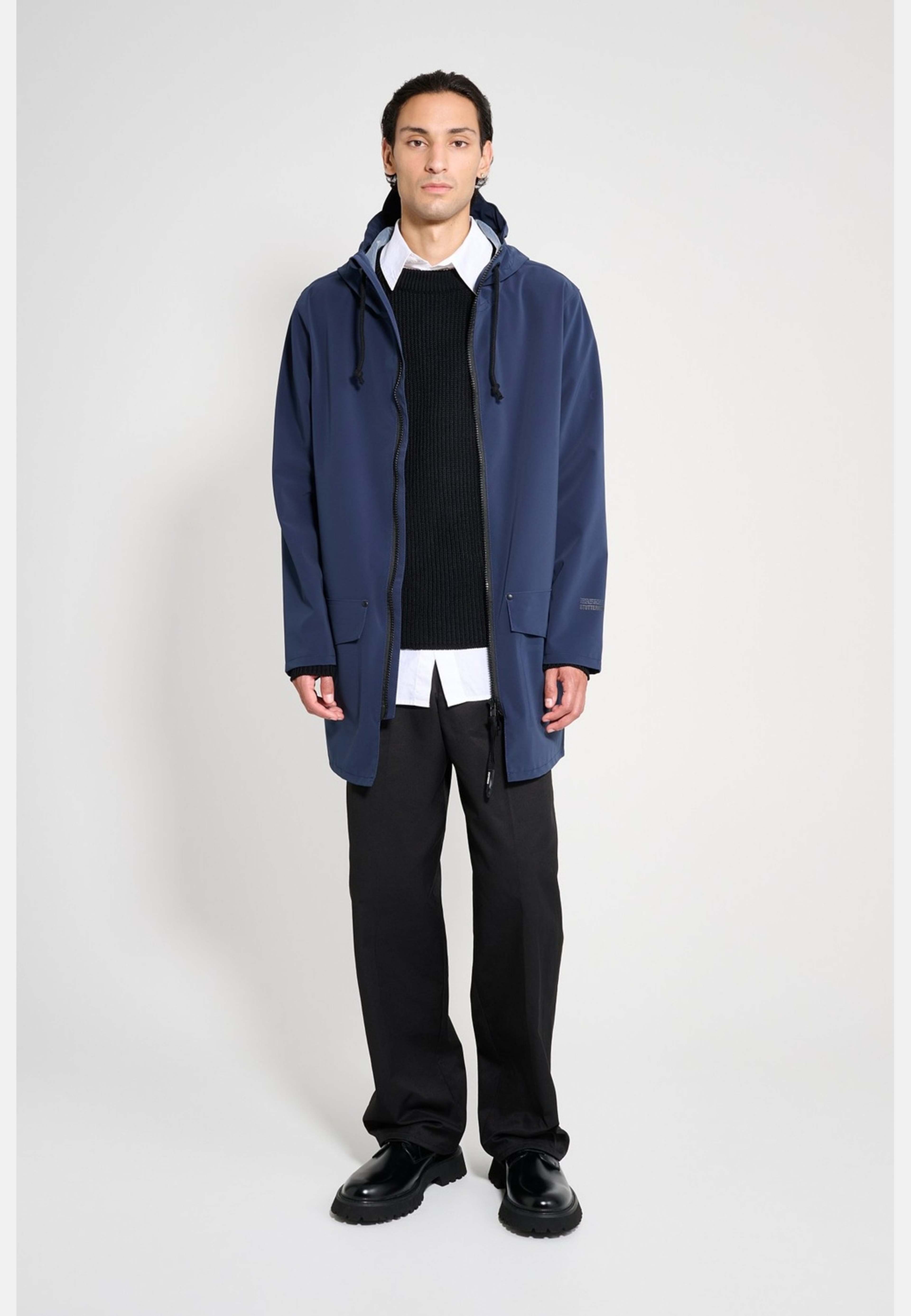 Stockholm Patch, från Stutterheim, i färgen navy. Klicka för att öppna bilden i stort format