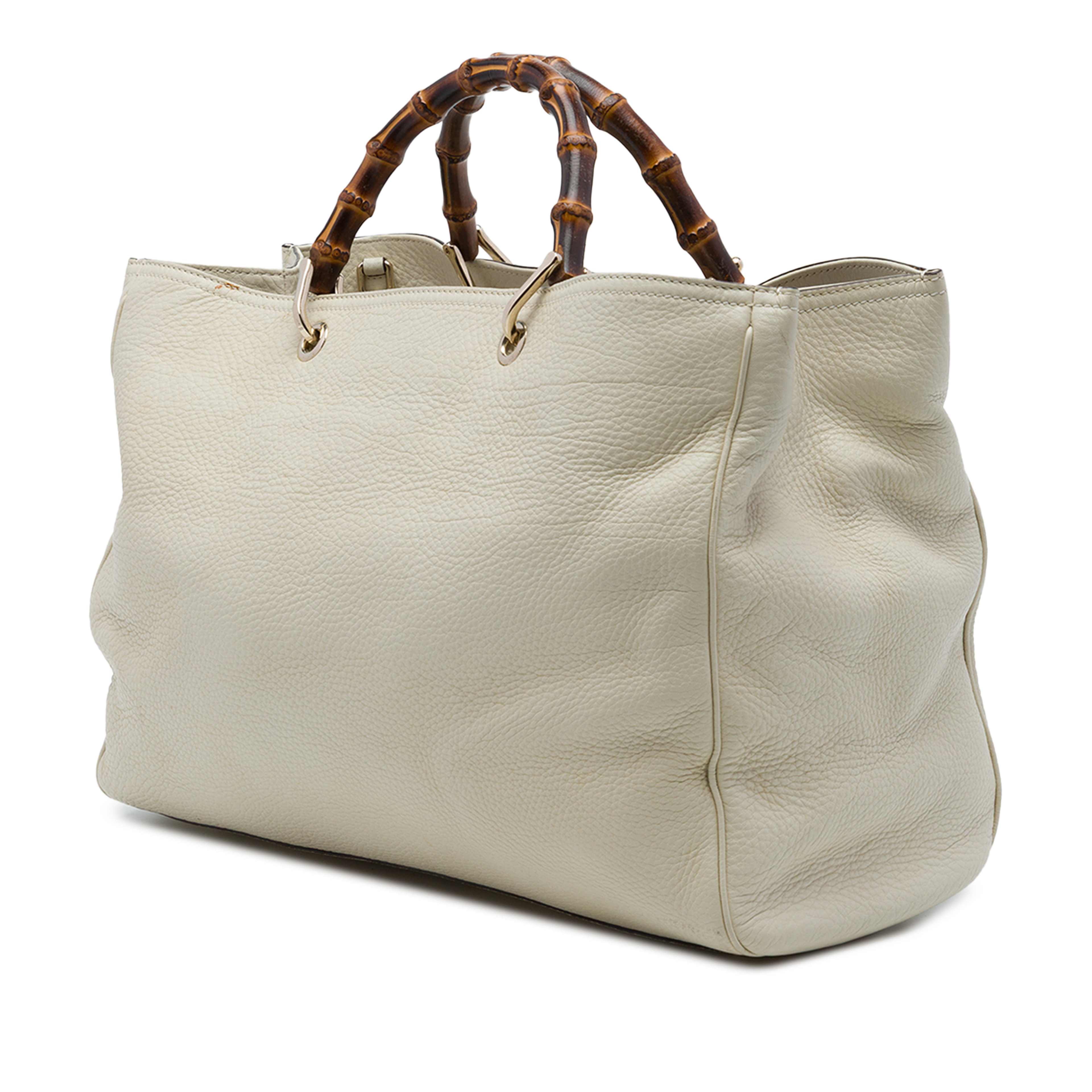 Gucci Large Calfskin Bamboo Shopper Satchel, från Luxclusif, i färgen brun. Klicka för att öppna bilden i stort format