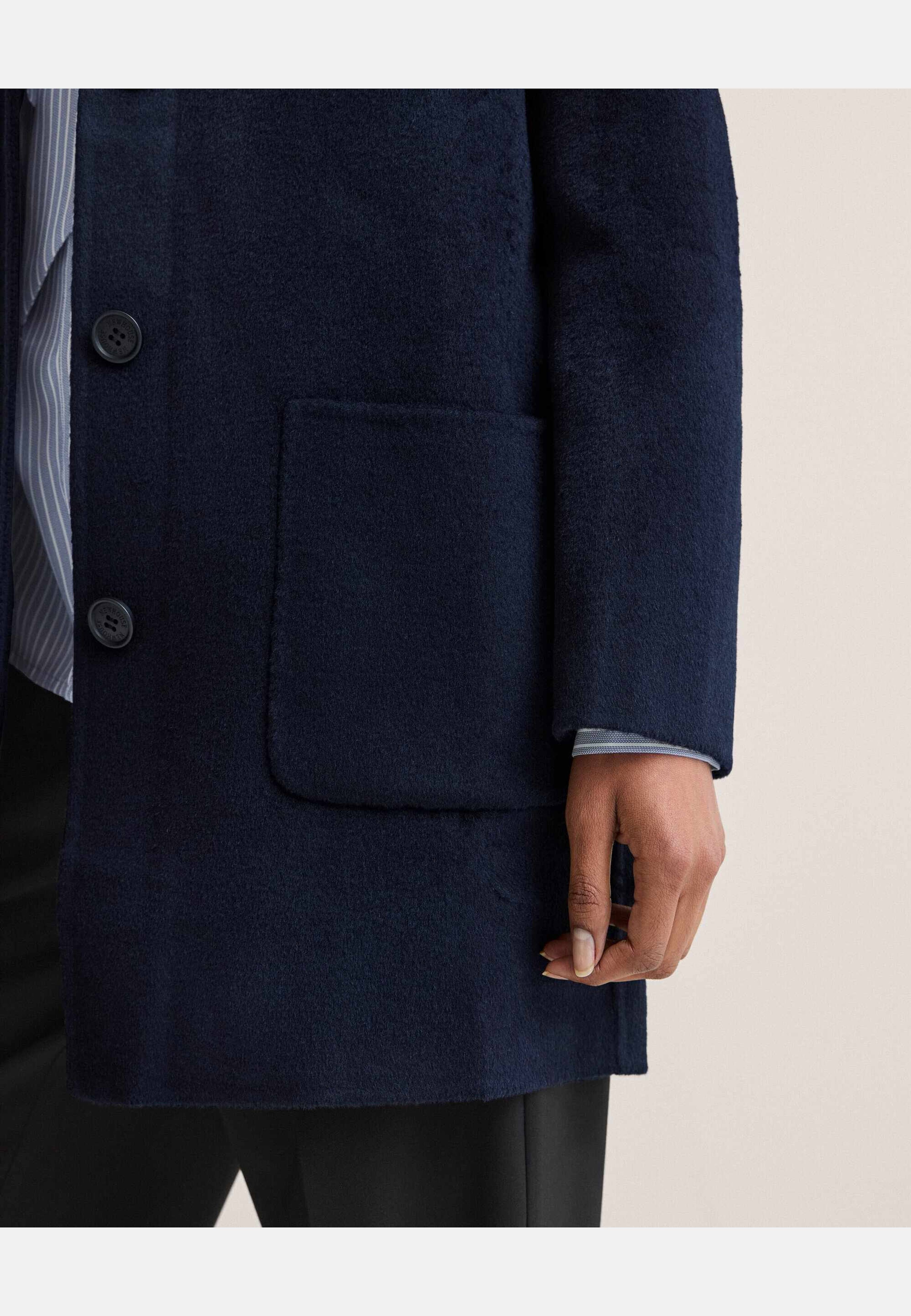 Josephine Coat, från Newhouse, i färgen marinblå. Klicka för att öppna bilden i stort format
