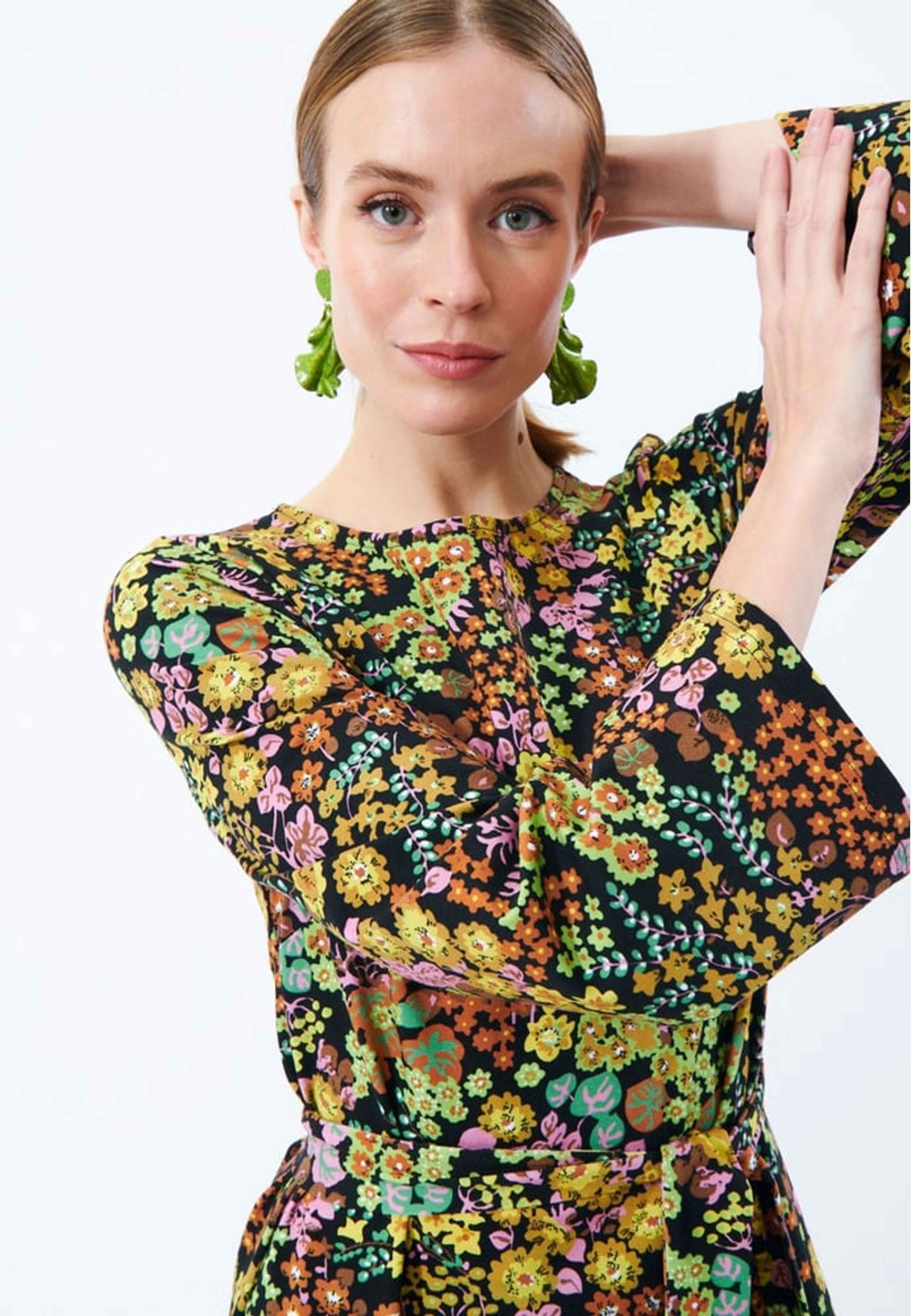 Lenita Dress, från Jumperfabriken, i färgen multi. Klicka för att öppna bilden i stort format