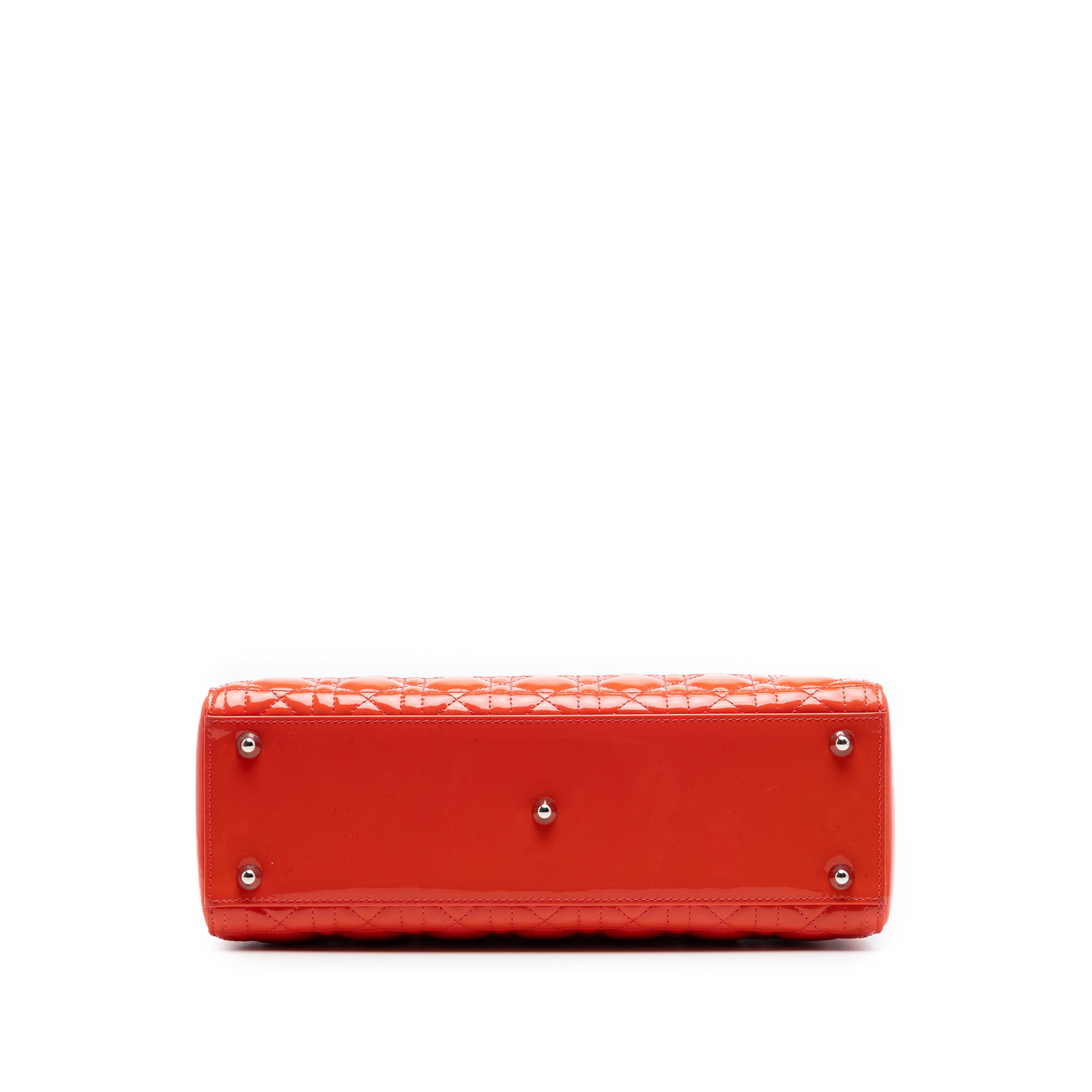 Dior Large Patent Cannage Lady Dior, från Luxclusif, i färgen red orange. Klicka för att öppna bilden i stort format