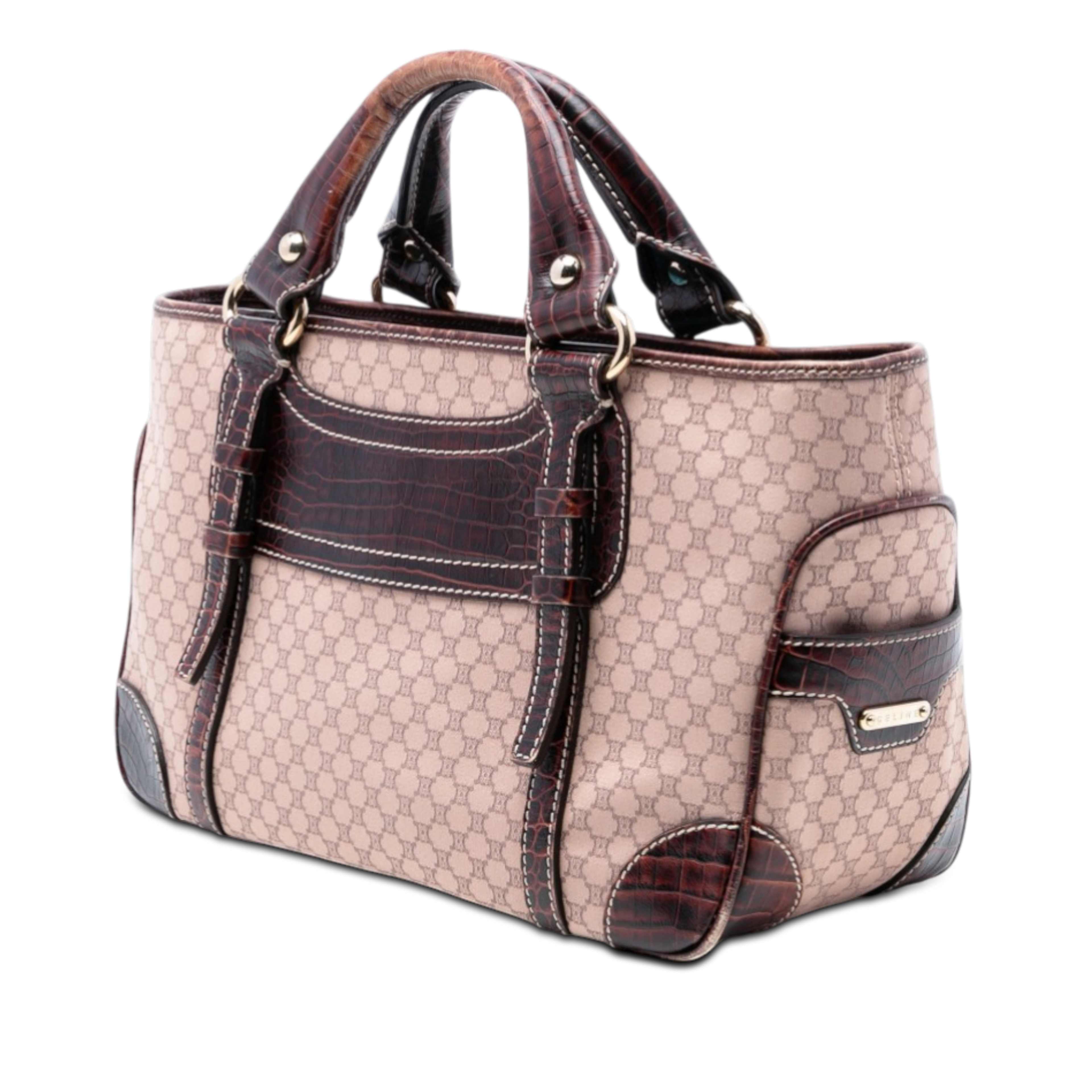 Celine Macadam Canvas Boogie Handbag, från Luxclusif, i färgen beige. Klicka för att öppna bilden i stort format