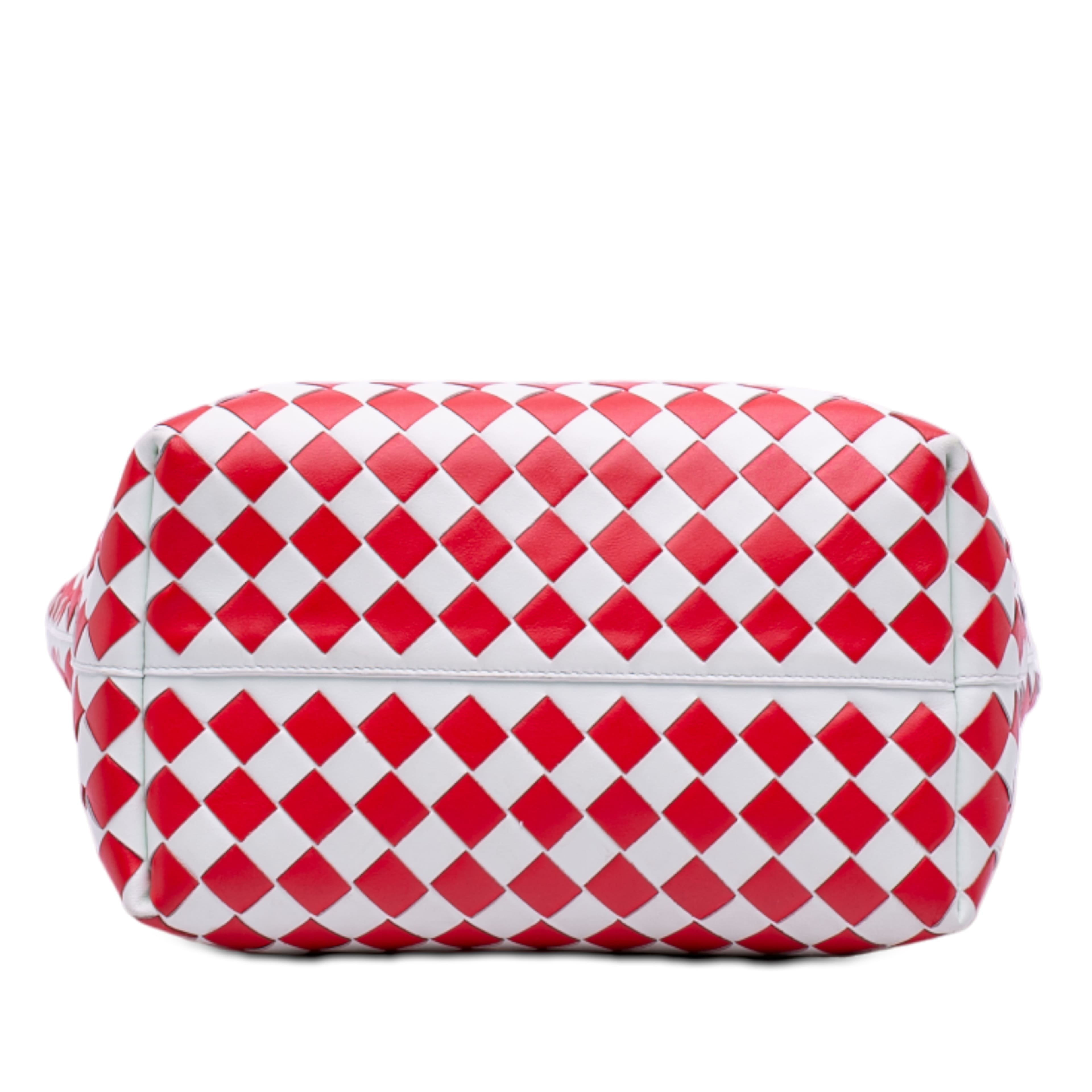 Bottega Veneta Nappa Intrecciato Check Avenue Tote, från Luxclusif, i färgen röd. Klicka för att öppna bilden i stort format
