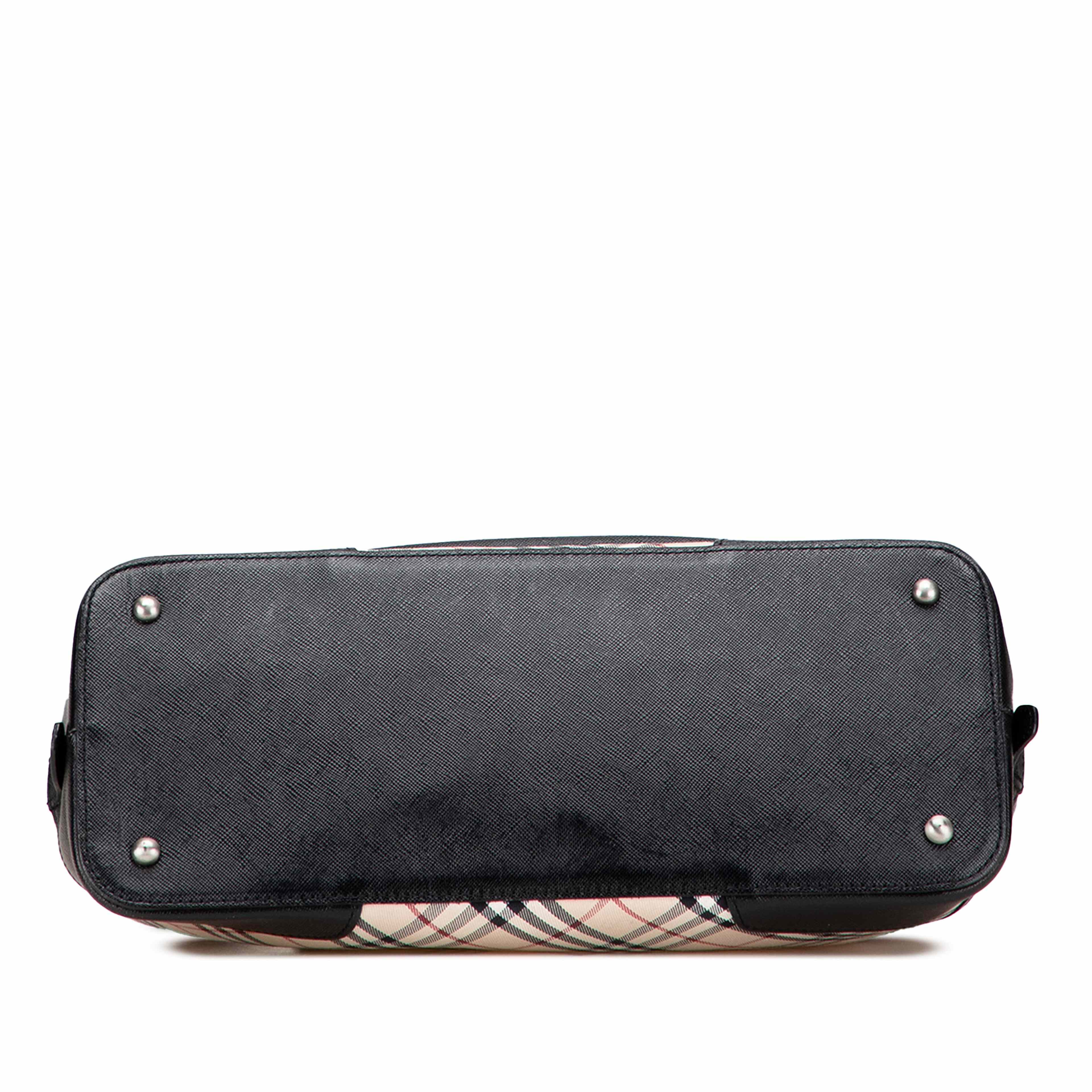 Burberry Nova Check Canvas Handbag, från Luxclusif, i färgen beige. Klicka för att öppna bilden i stort format