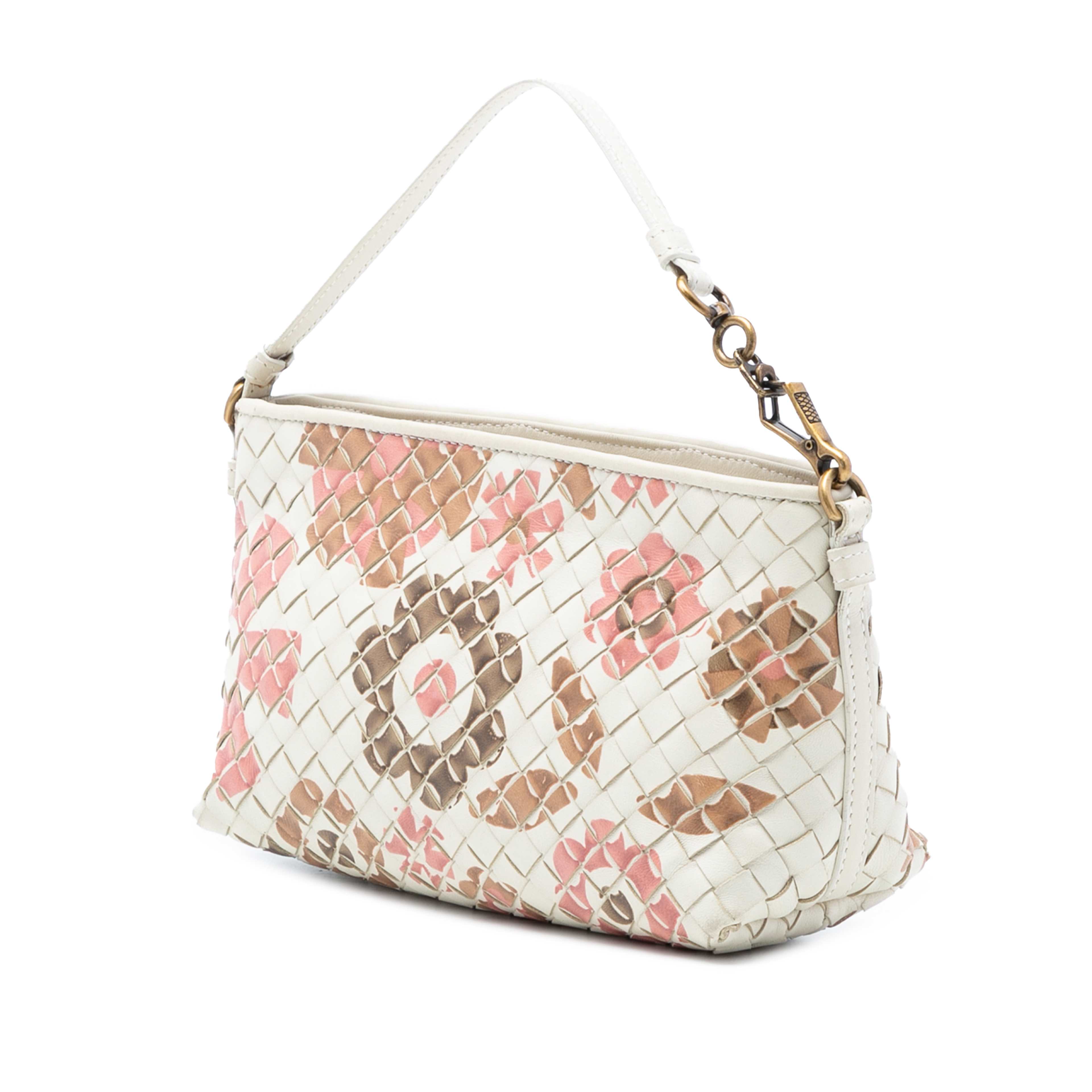 Bottega Veneta Nappa Intrecciato Floral Print Handbag, från Luxclusif, i färgen white. Klicka för att öppna bilden i stort format