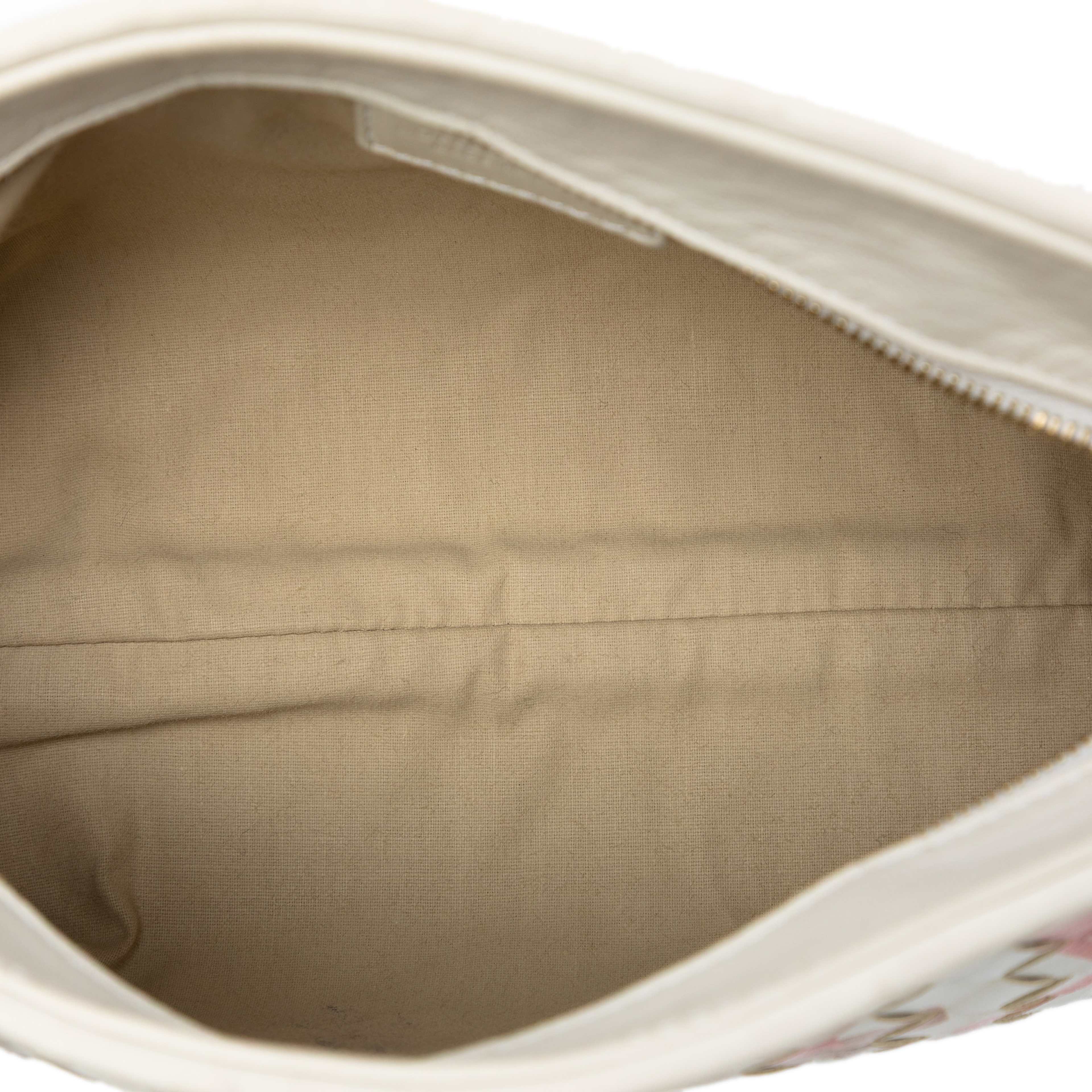 Bottega Veneta Nappa Intrecciato Floral Print Handbag, från Luxclusif, i färgen white. Klicka för att öppna bilden i stort format