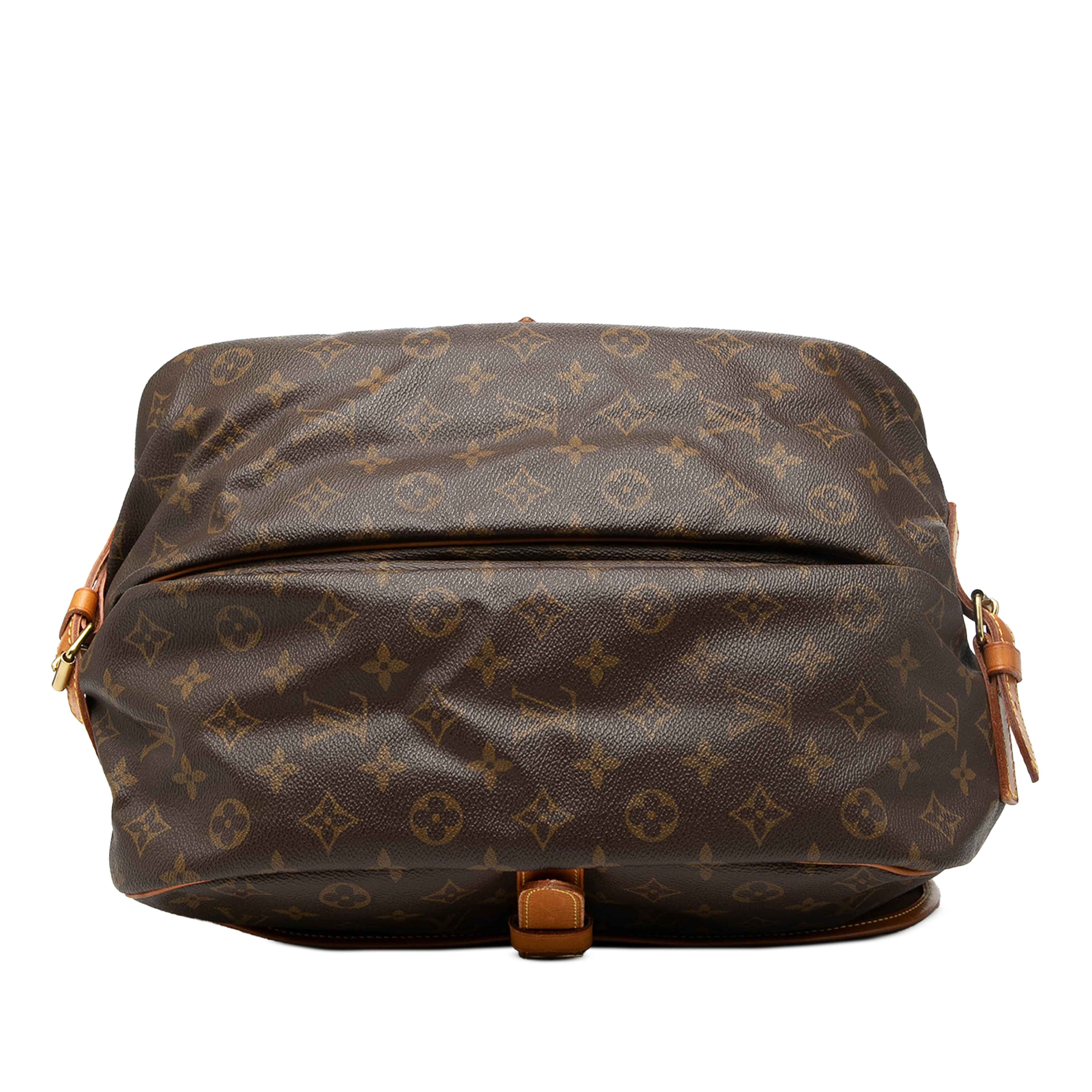 Louis Vuitton Monogram Saumur 30, från Luxclusif, i färgen brun. Klicka för att öppna bilden i stort format