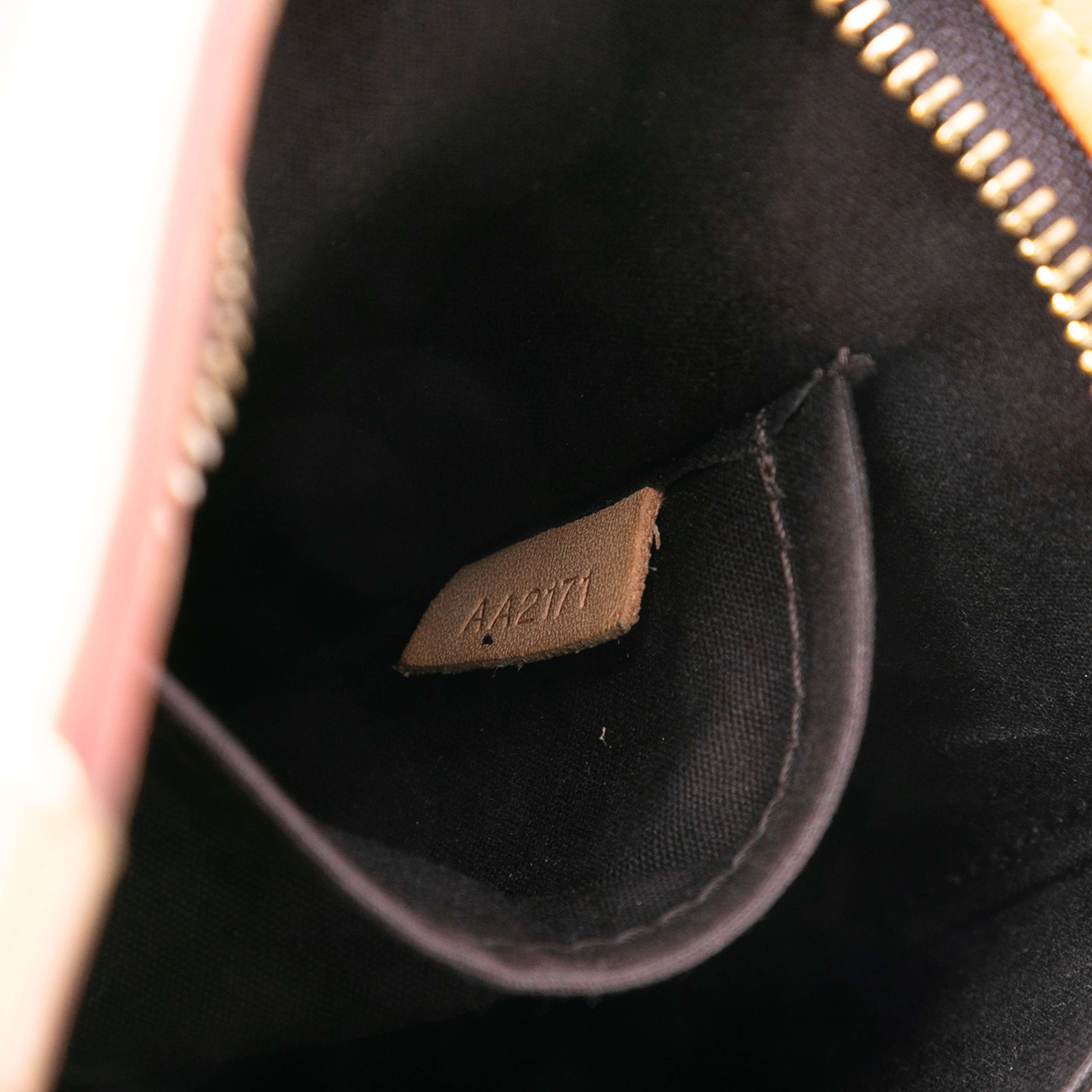 Louis Vuitton Monogram Vernis Brea Mm, från Luxclusif, i färgen purple. Klicka för att öppna bilden i stort format