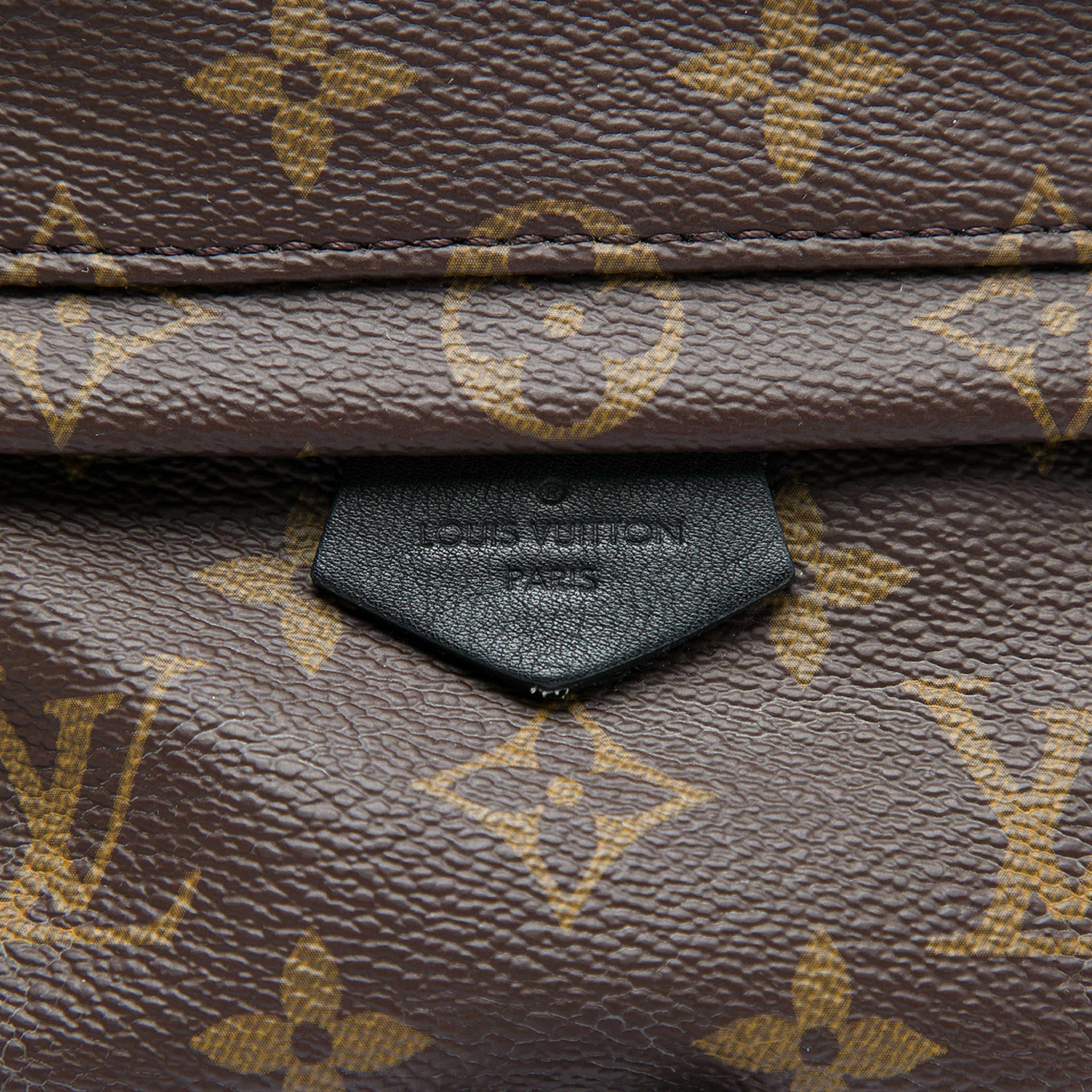 Louis Vuitton Monogram Mini Palm Springs, från Luxclusif, i färgen brun. Klicka för att öppna bilden i stort format