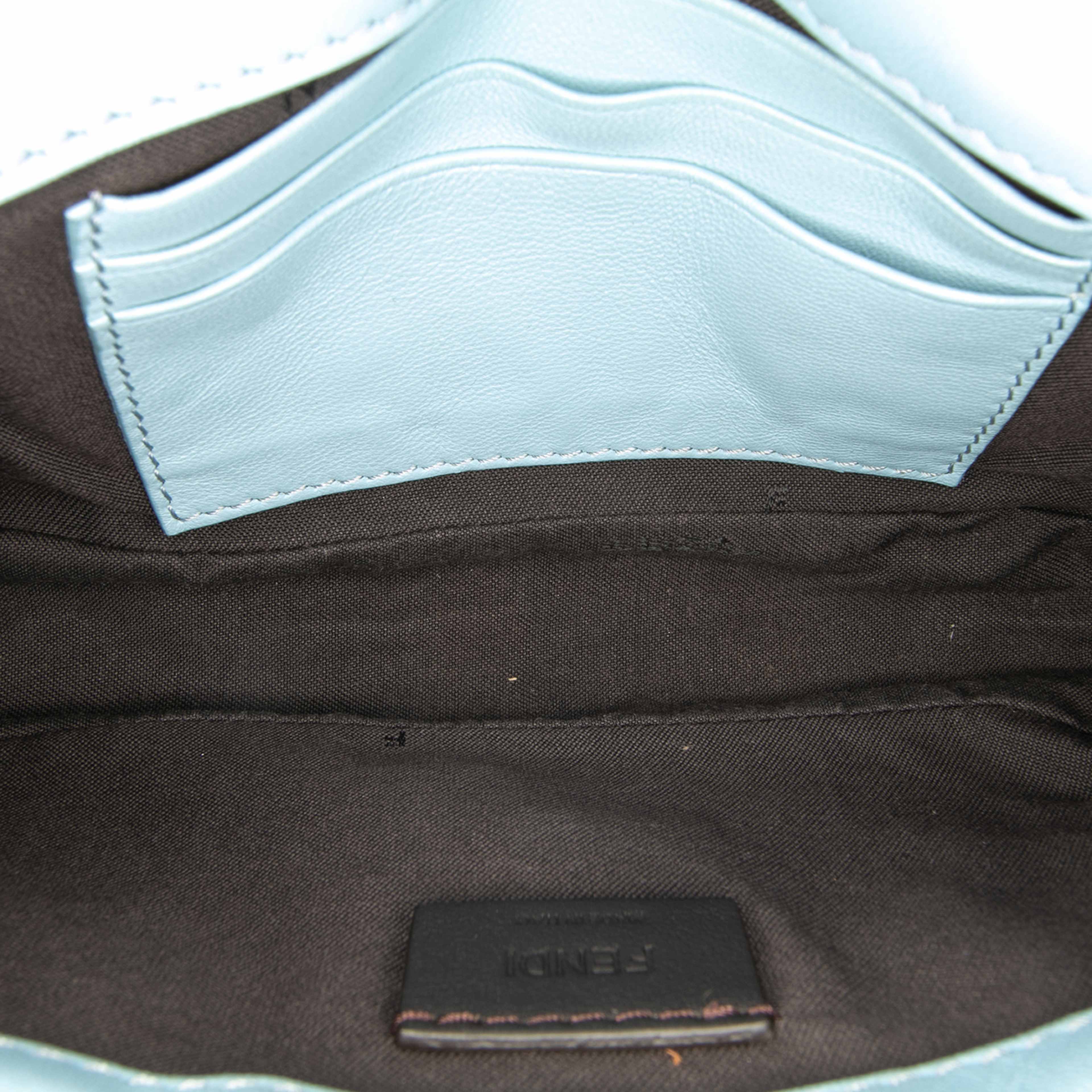 Fendi Mini Zucca Embossed Leather Baguette Satchel, från Luxclusif, i färgen light blue. Klicka för att öppna bilden i stort format