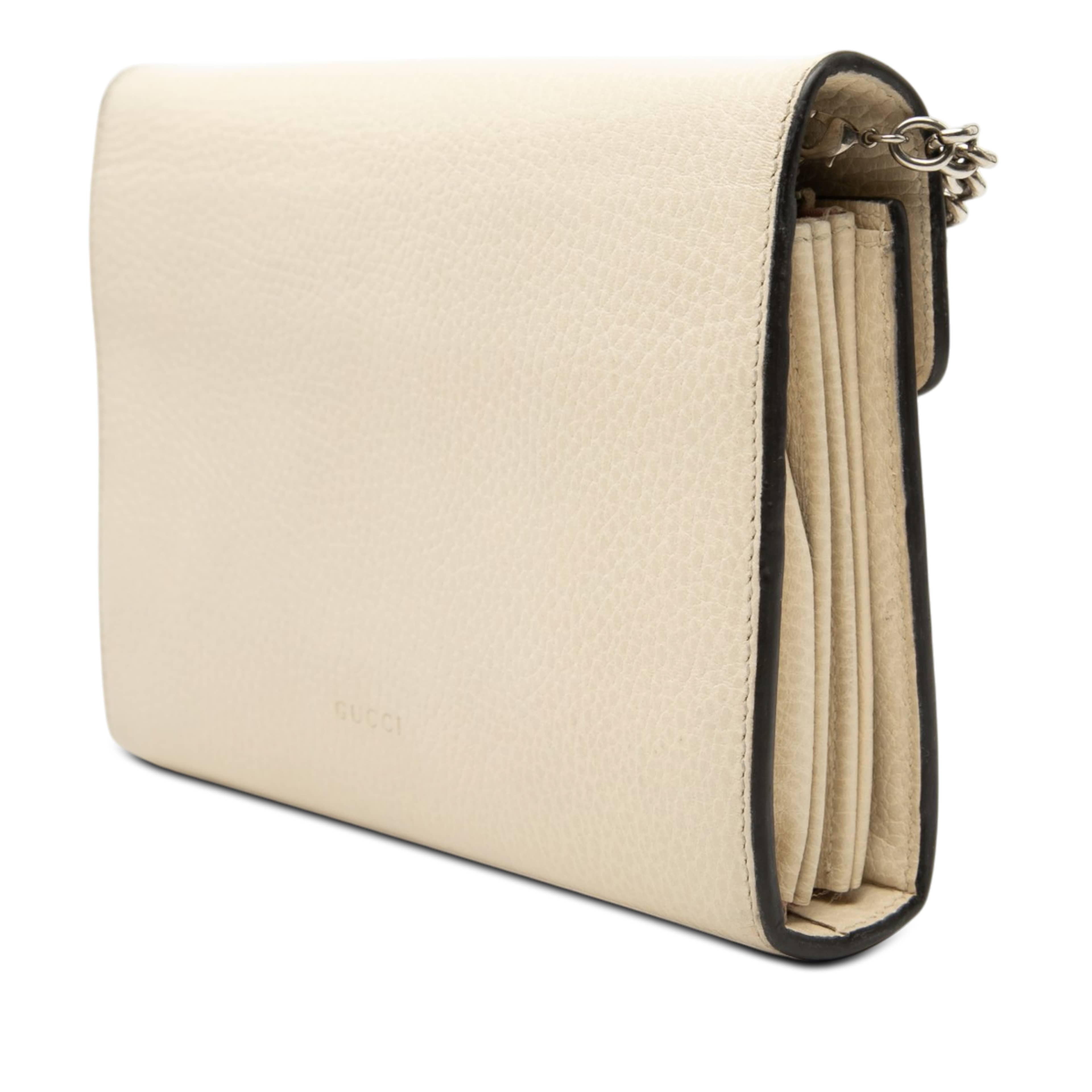 Gucci Calfskin Dionysus Wallet On Chain, från Luxclusif, i färgen brun. Klicka för att öppna bilden i stort format