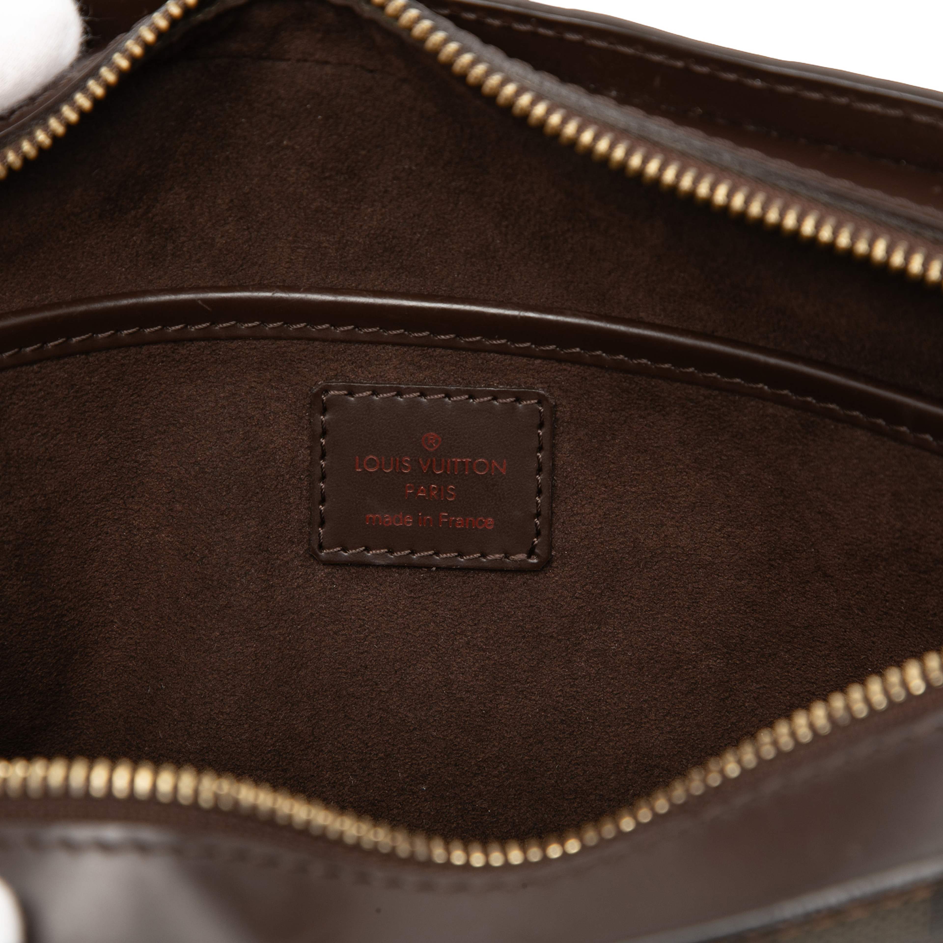 Louis Vuitton Damier Ebene Saint Louis Pochette, från Luxclusif, i färgen brun. Klicka för att öppna bilden i stort format