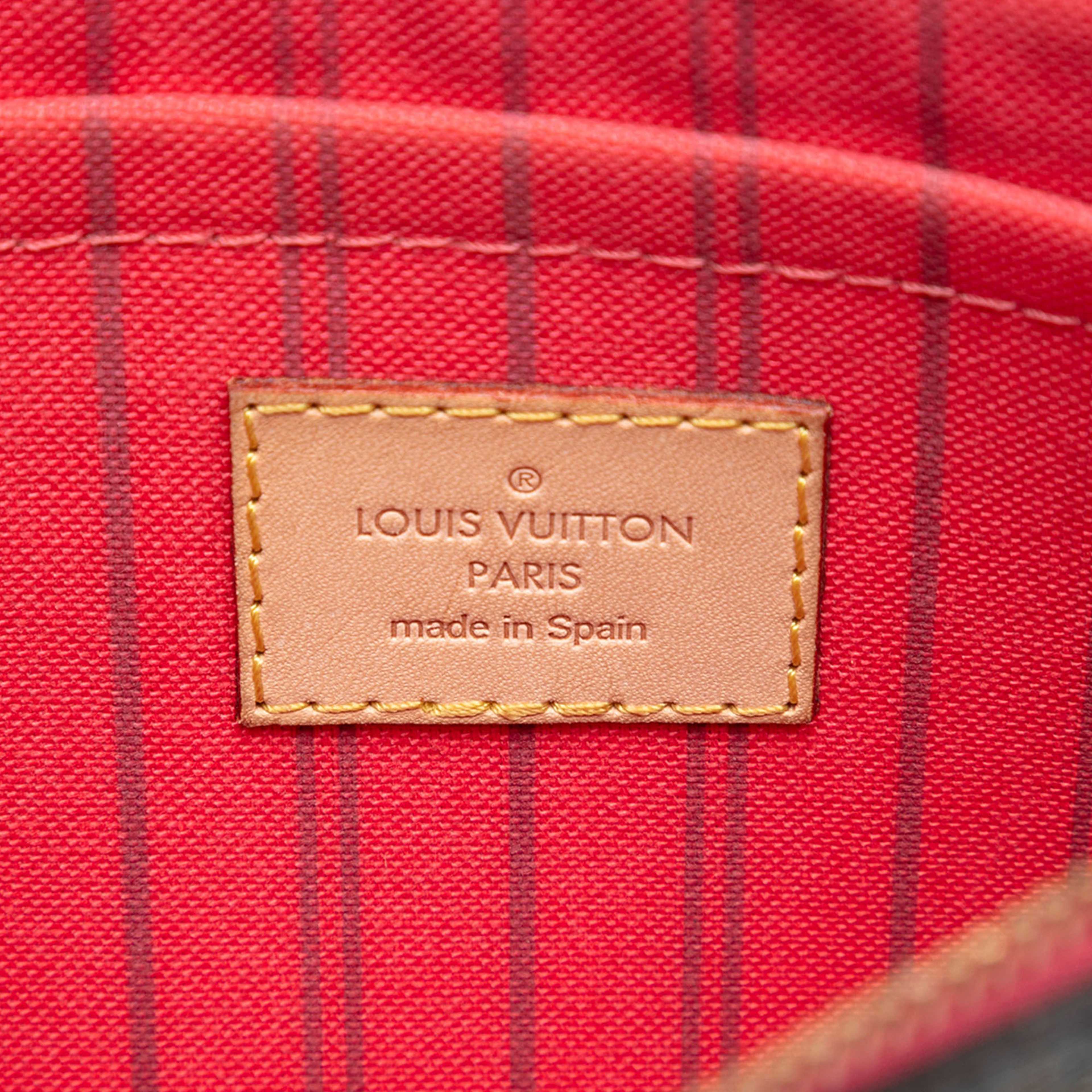 Louis Vuitton Monogram Neverfull Pouch, från Luxclusif, i färgen brown. Klicka för att öppna bilden i stort format