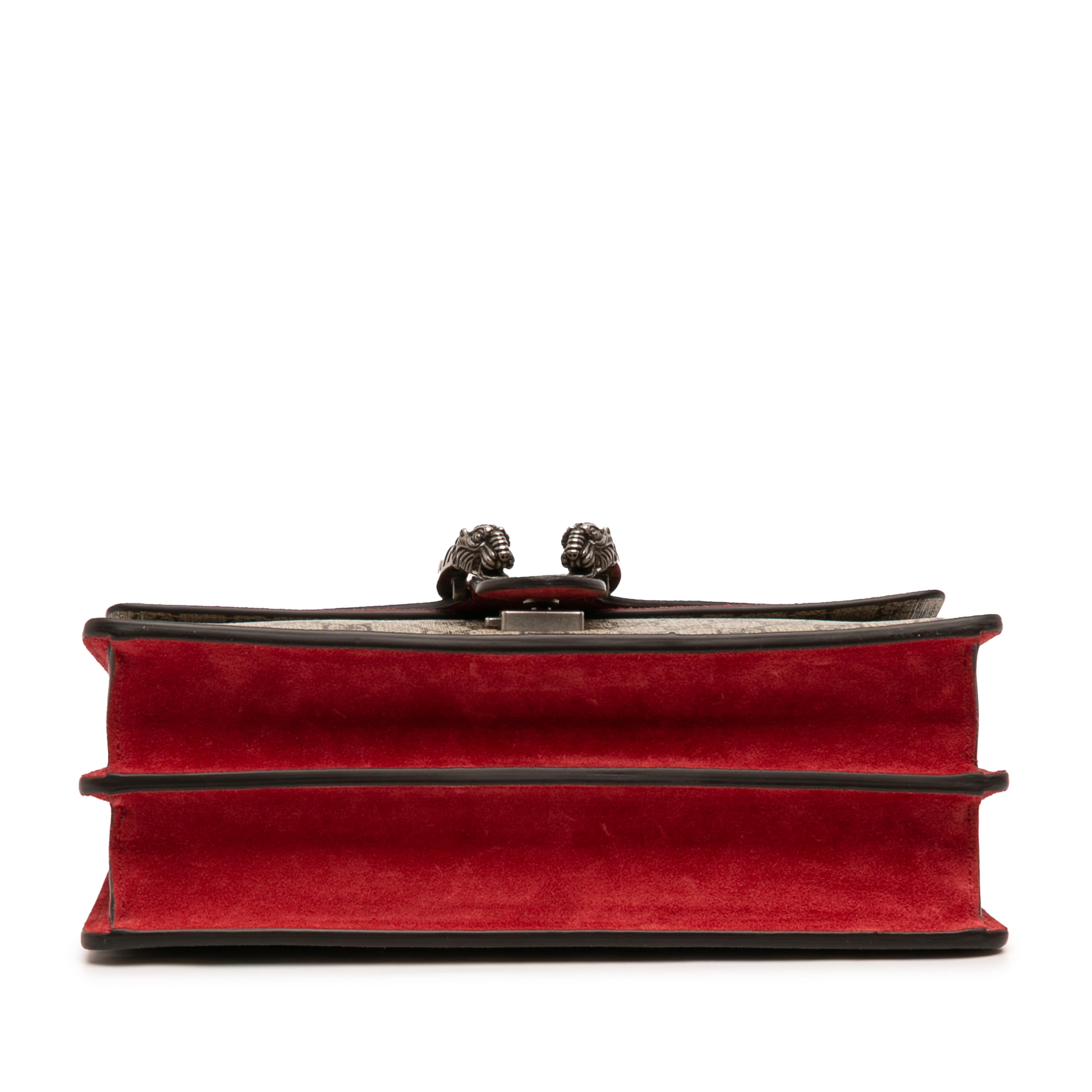 Gucci Medium Gg Supreme Dionysus Shoulder Bag, från Luxclusif, i färgen beige. Klicka för att öppna bilden i stort format