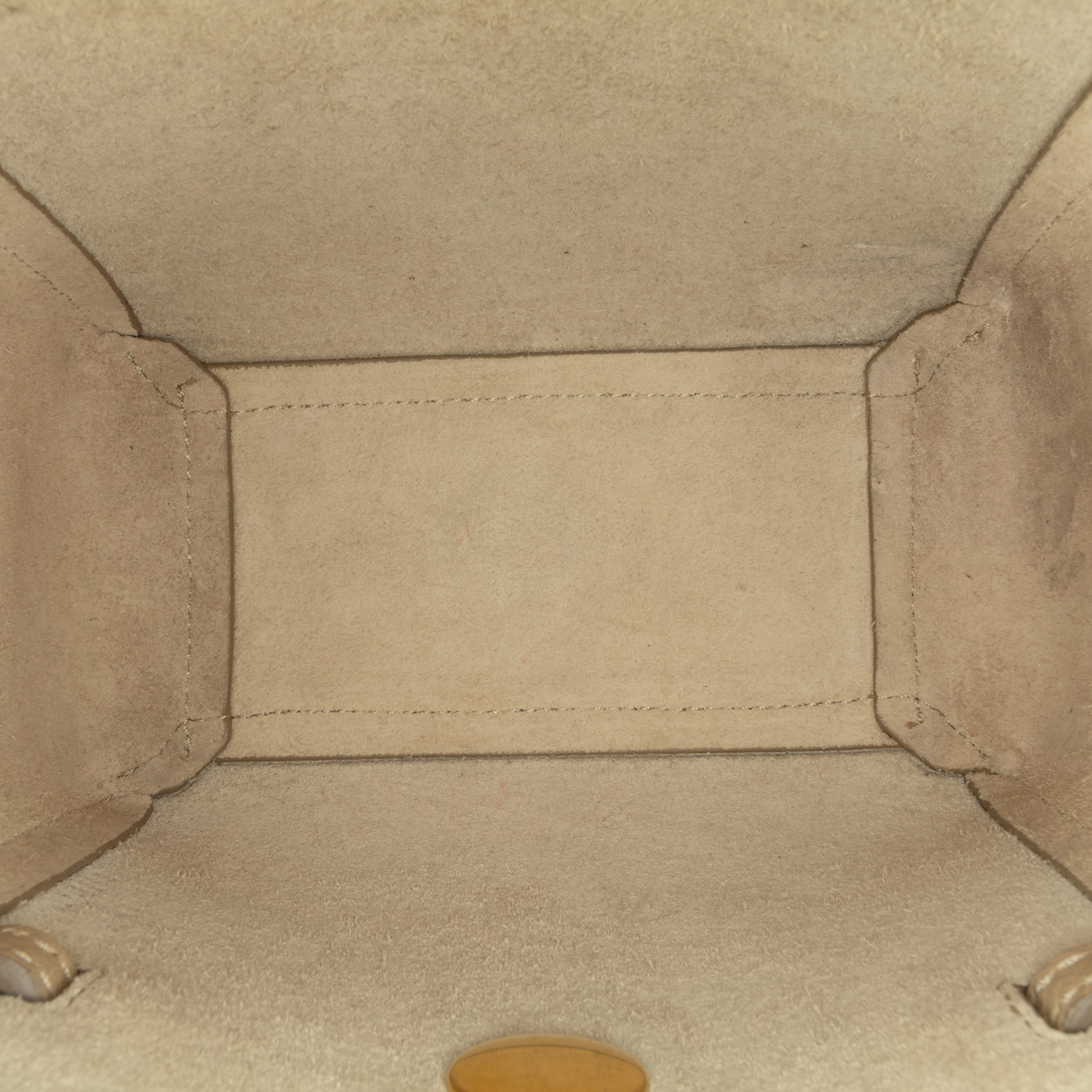 Celine Pico Grained Calfskin Belt Bag, från Luxclusif, i färgen beige. Klicka för att öppna bilden i stort format