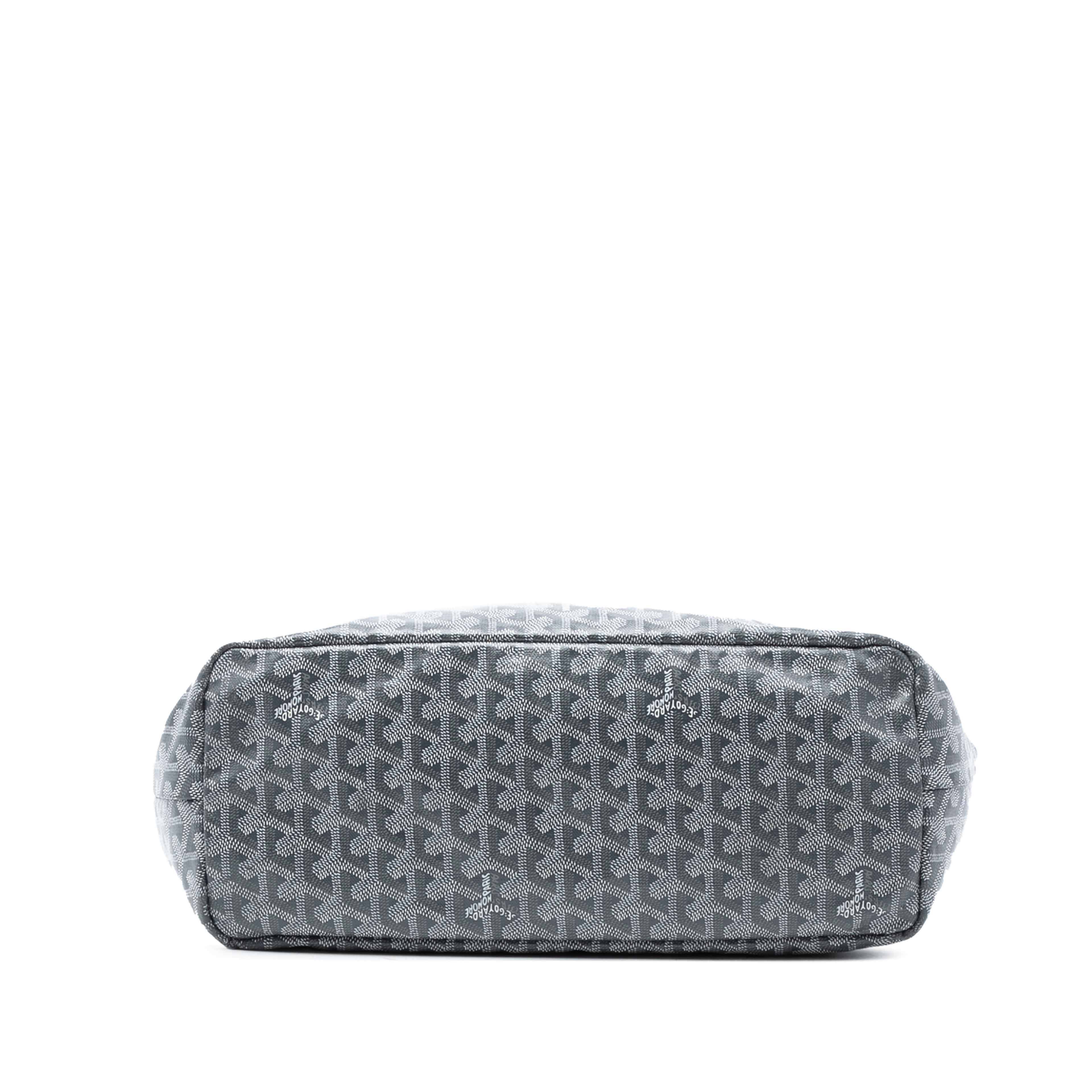 Goyard Goyardine Saint Louis Pm, från Luxclusif, i färgen gray. Klicka för att öppna bilden i stort format