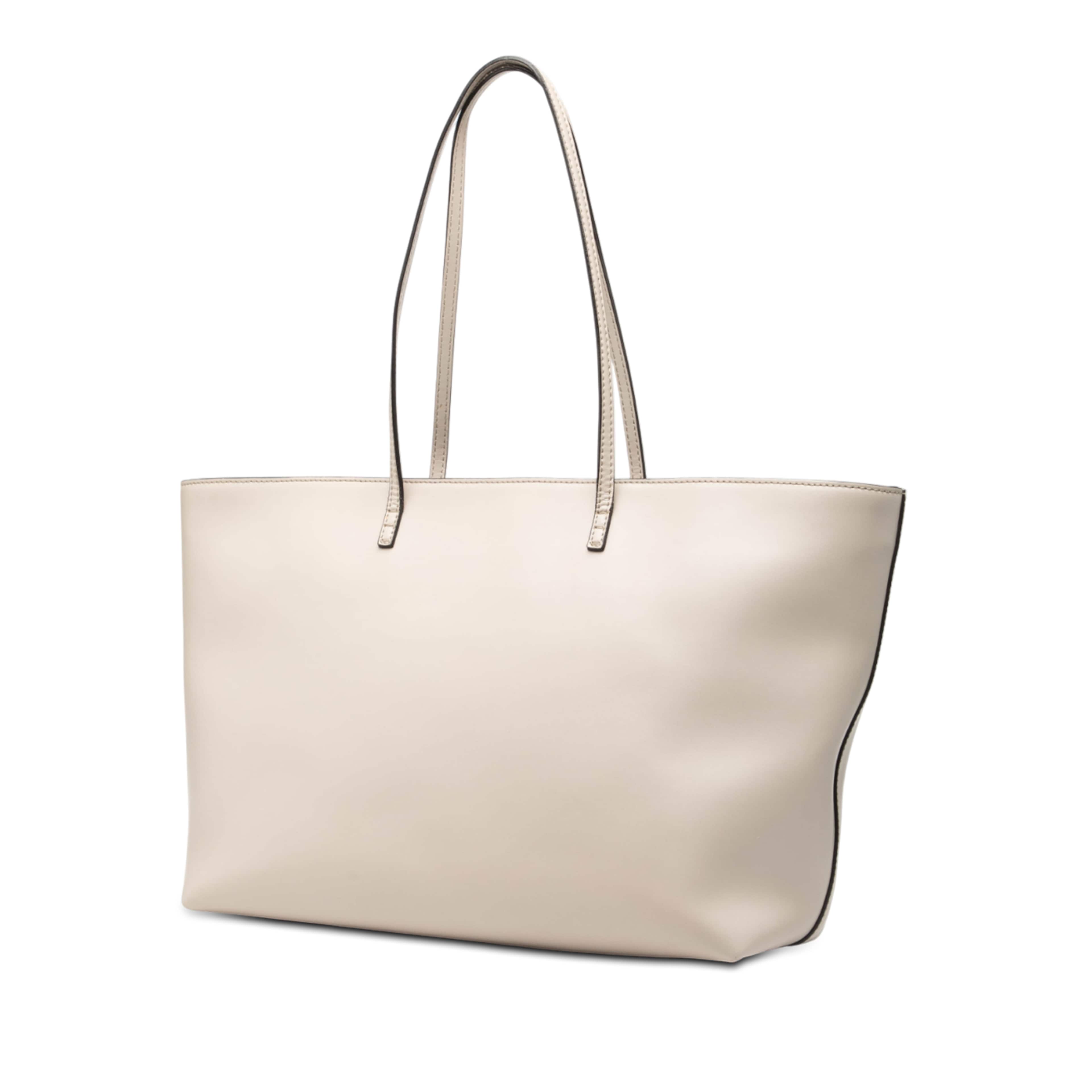 Fendi Medium Leather Monster Roll Tote, från Luxclusif, i färgen light beige. Klicka för att öppna bilden i stort format