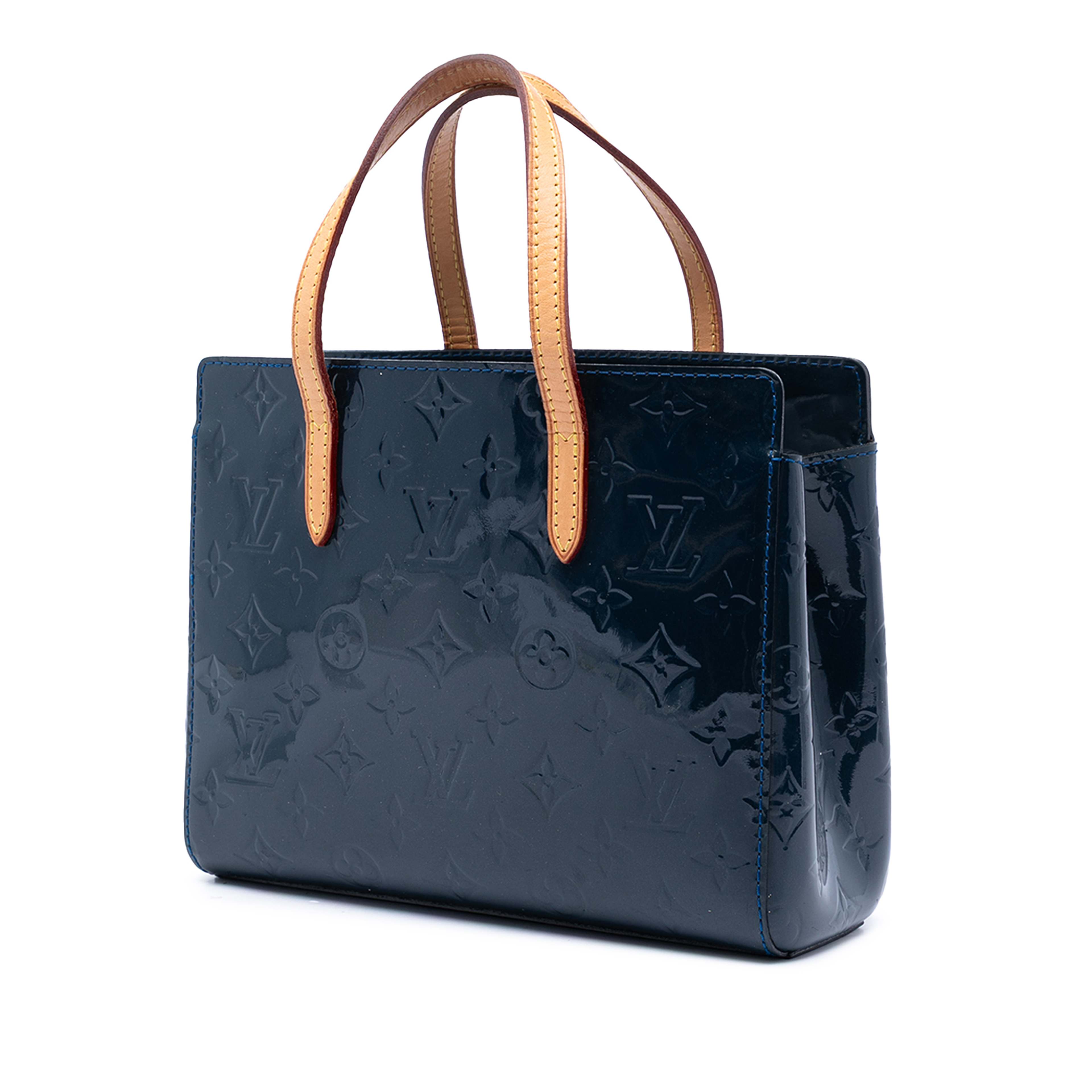 Louis Vuitton Monogram Vernis Catalina Bb, från Luxclusif, i färgen blå. Klicka för att öppna bilden i stort format