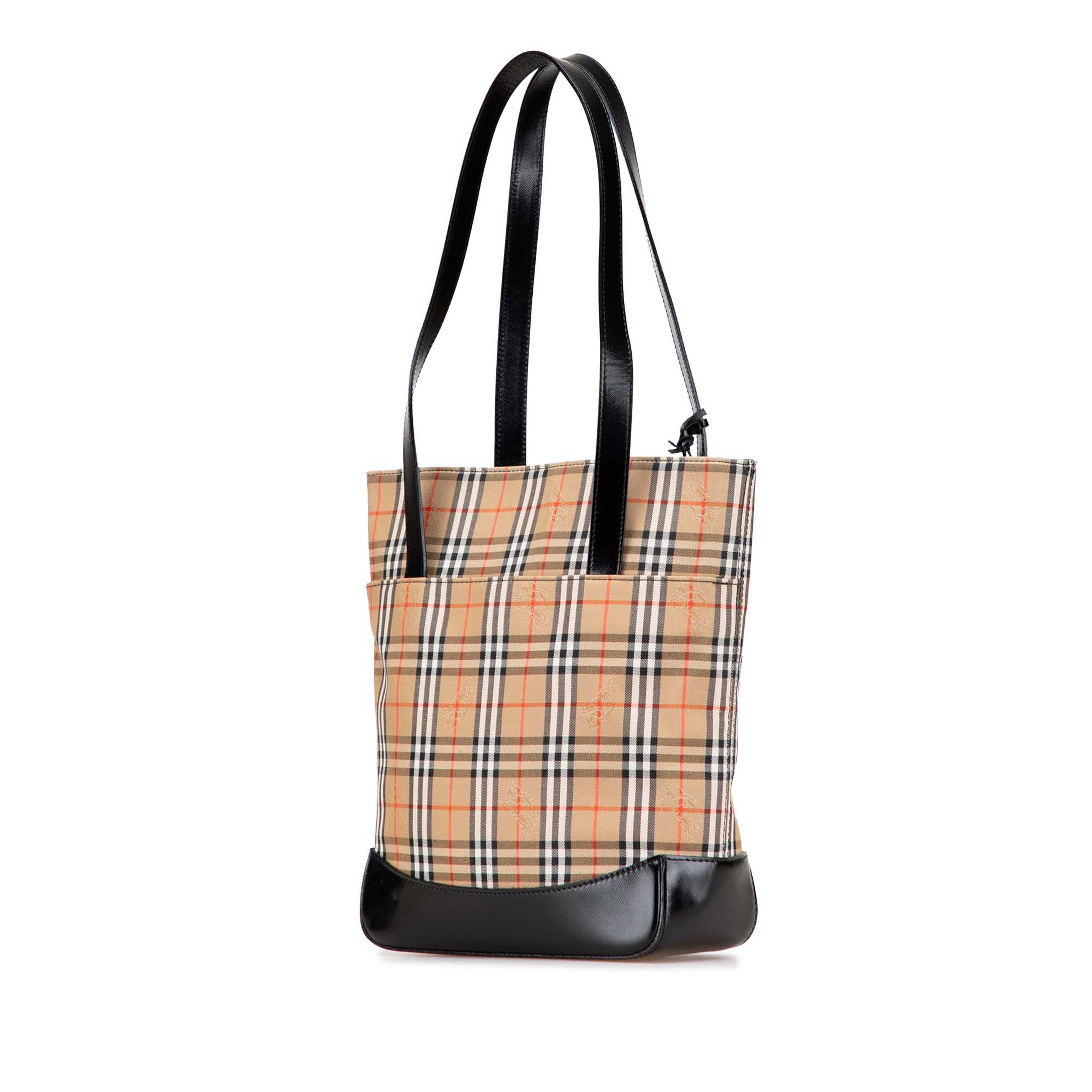 Burberry Haymarket Check Canvas Tote, från Luxclusif, i färgen beige. Klicka för att öppna bilden i stort format