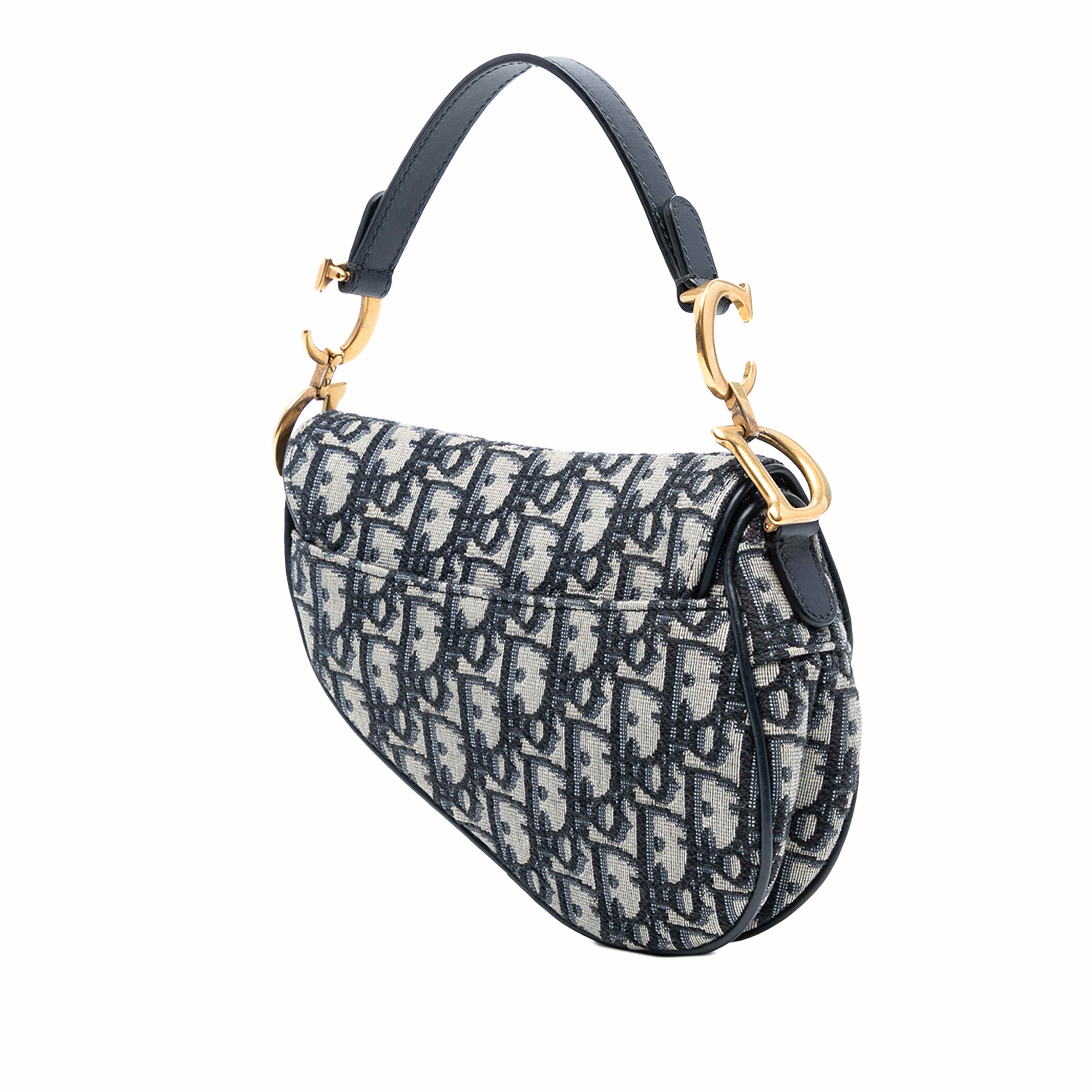 Dior Mini Oblique Canvas Saddle Bag, från Luxclusif, i färgen navy. Klicka för att öppna bilden i stort format