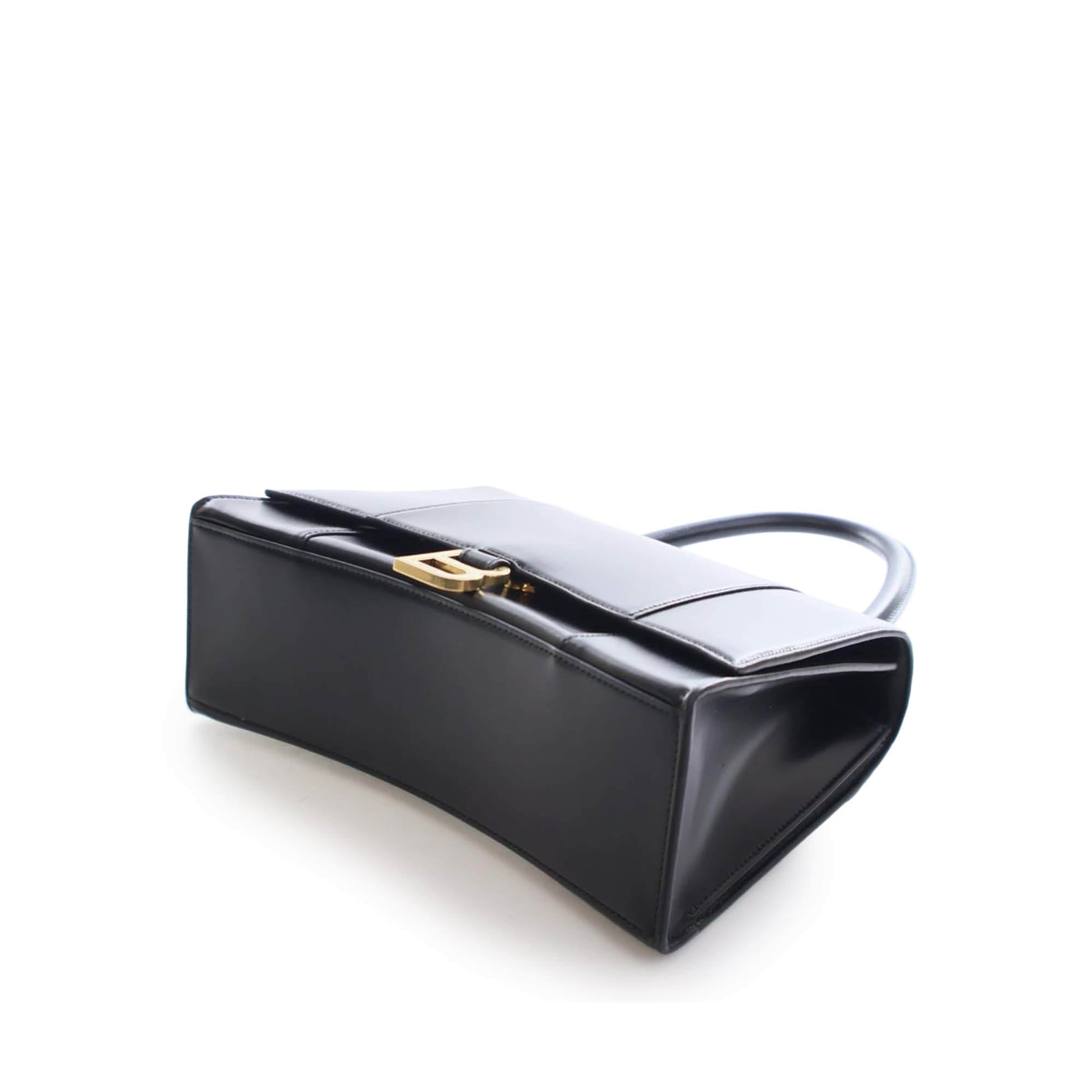 Balenciaga Medium Smooth Calfskin Hourglass Top Handle Bag, från Luxclusif, i färgen black. Klicka för att öppna bilden i stort format