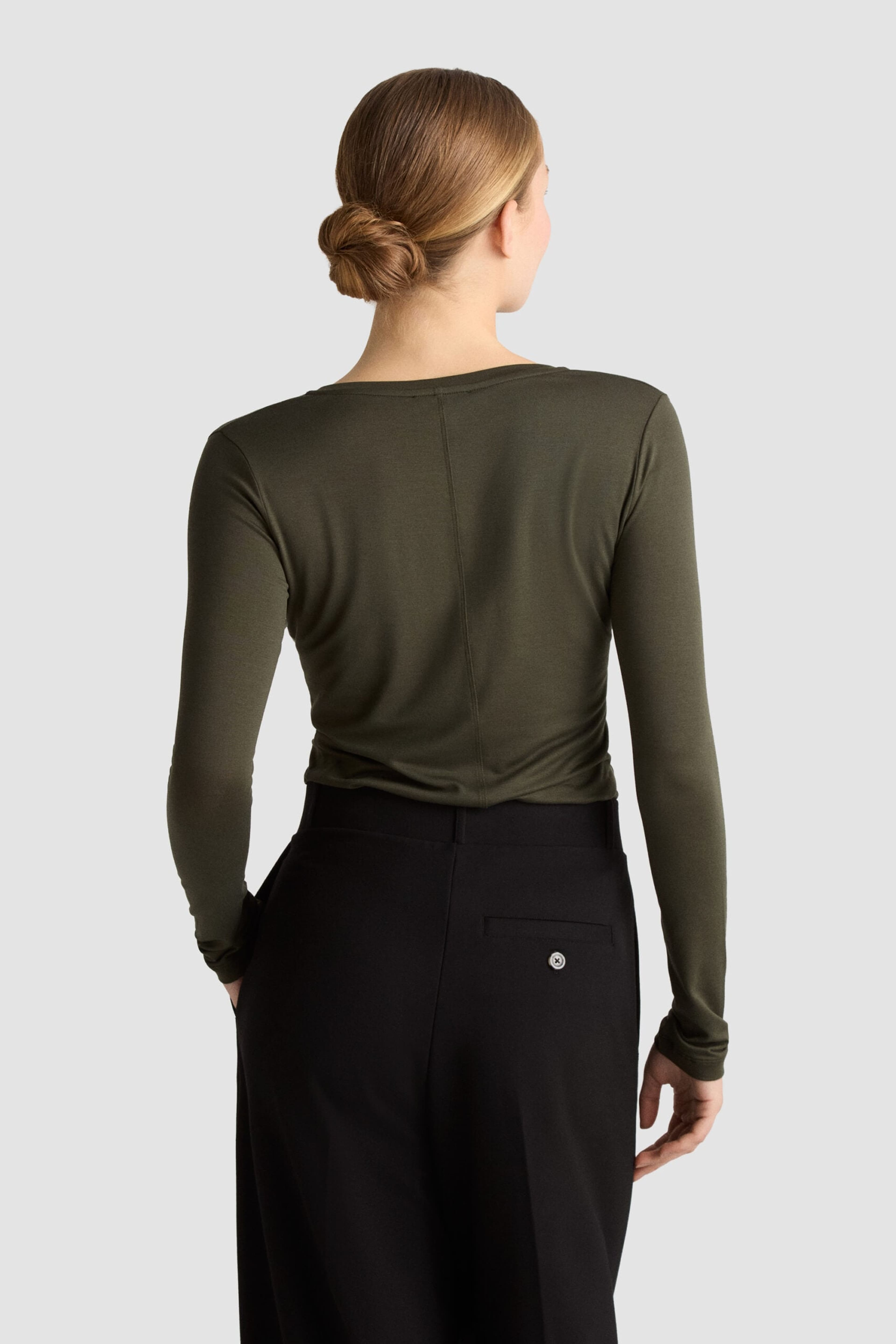 Celon Top - Rosemary, från Residus, i färgen green. Klicka för att öppna bilden i stort format