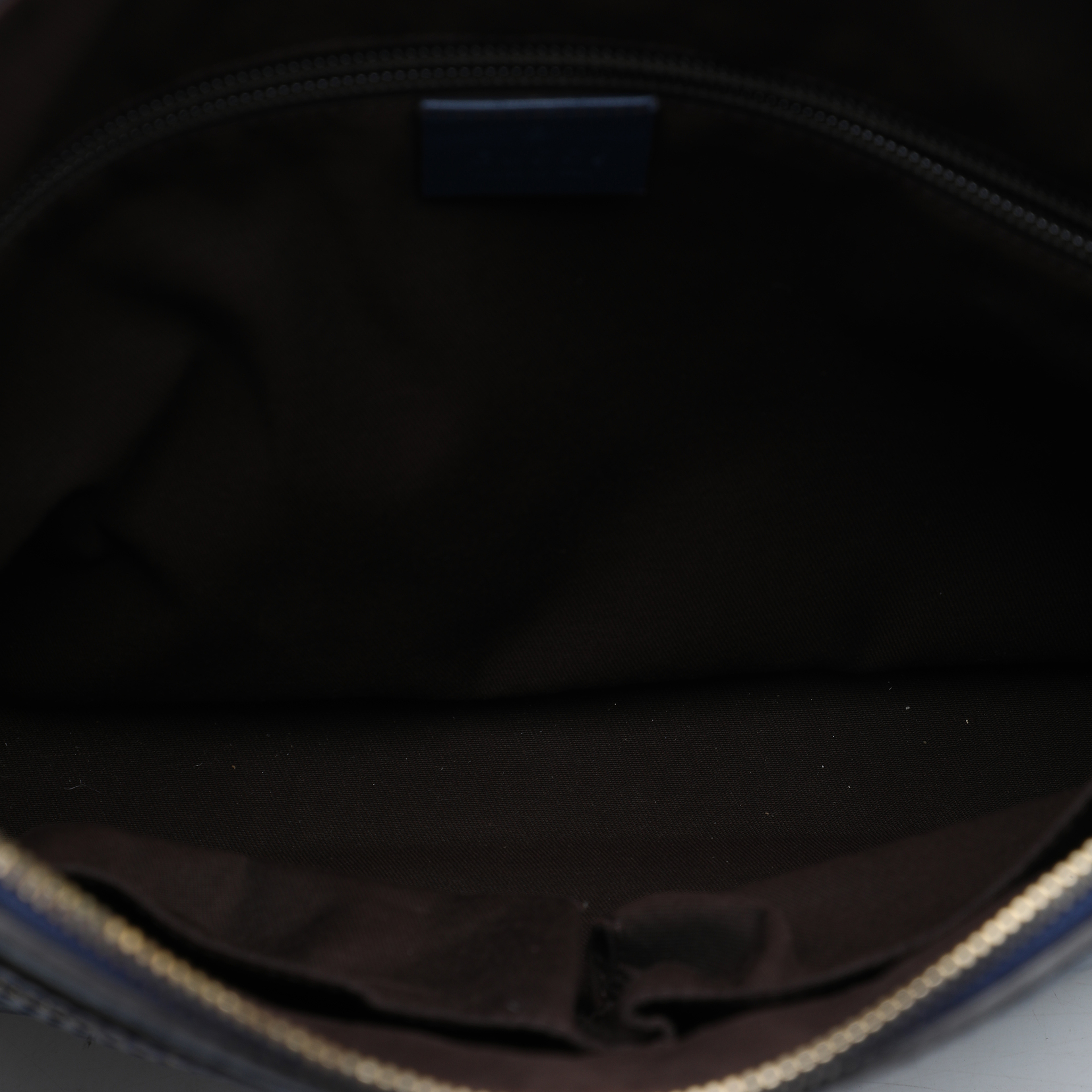 Gucci Diamante Calfskin Hilary Lux Crossbody, från Luxclusif, i färgen blå. Klicka för att öppna bilden i stort format