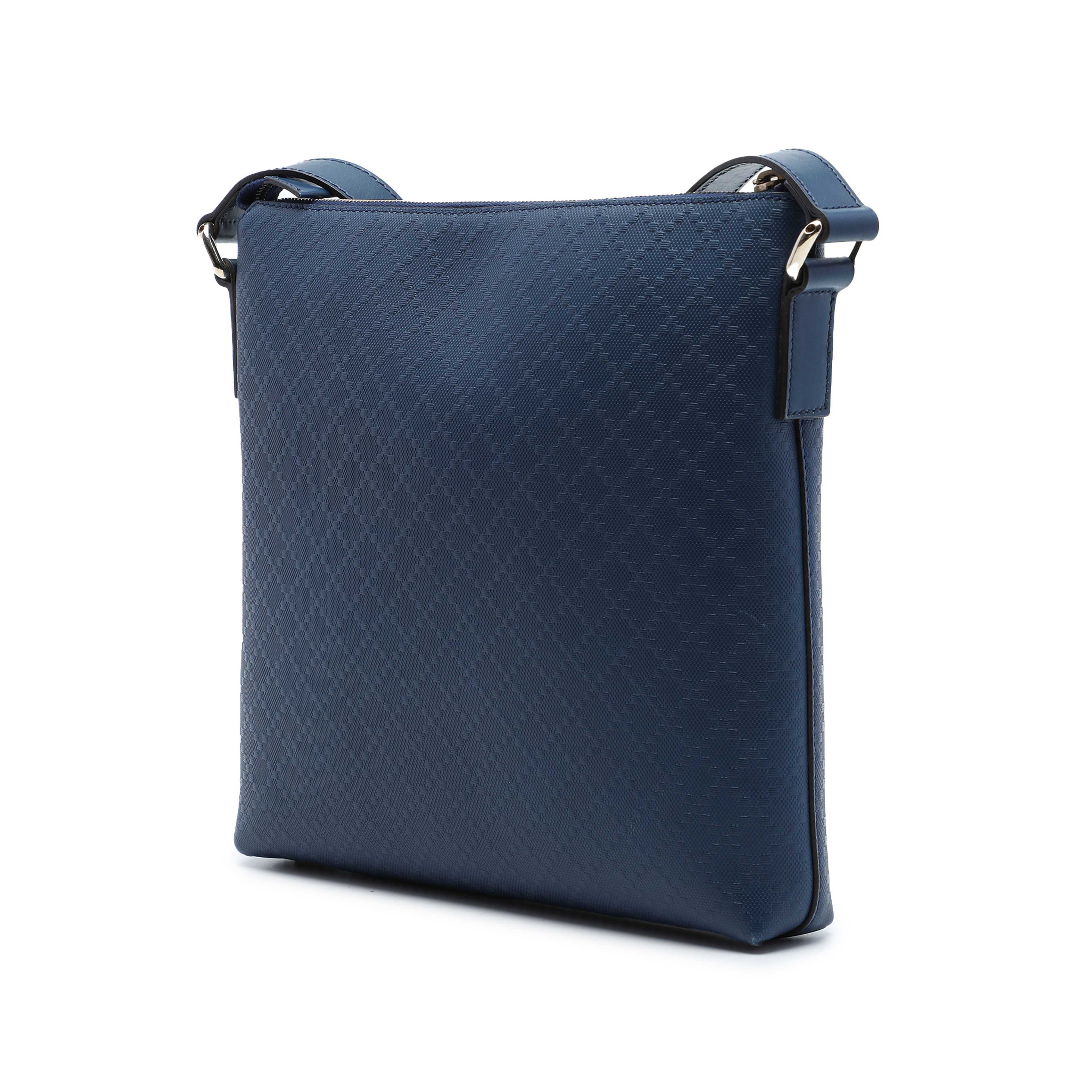 Gucci Diamante Calfskin Hilary Lux Crossbody, från Luxclusif, i färgen blå. Klicka för att öppna bilden i stort format