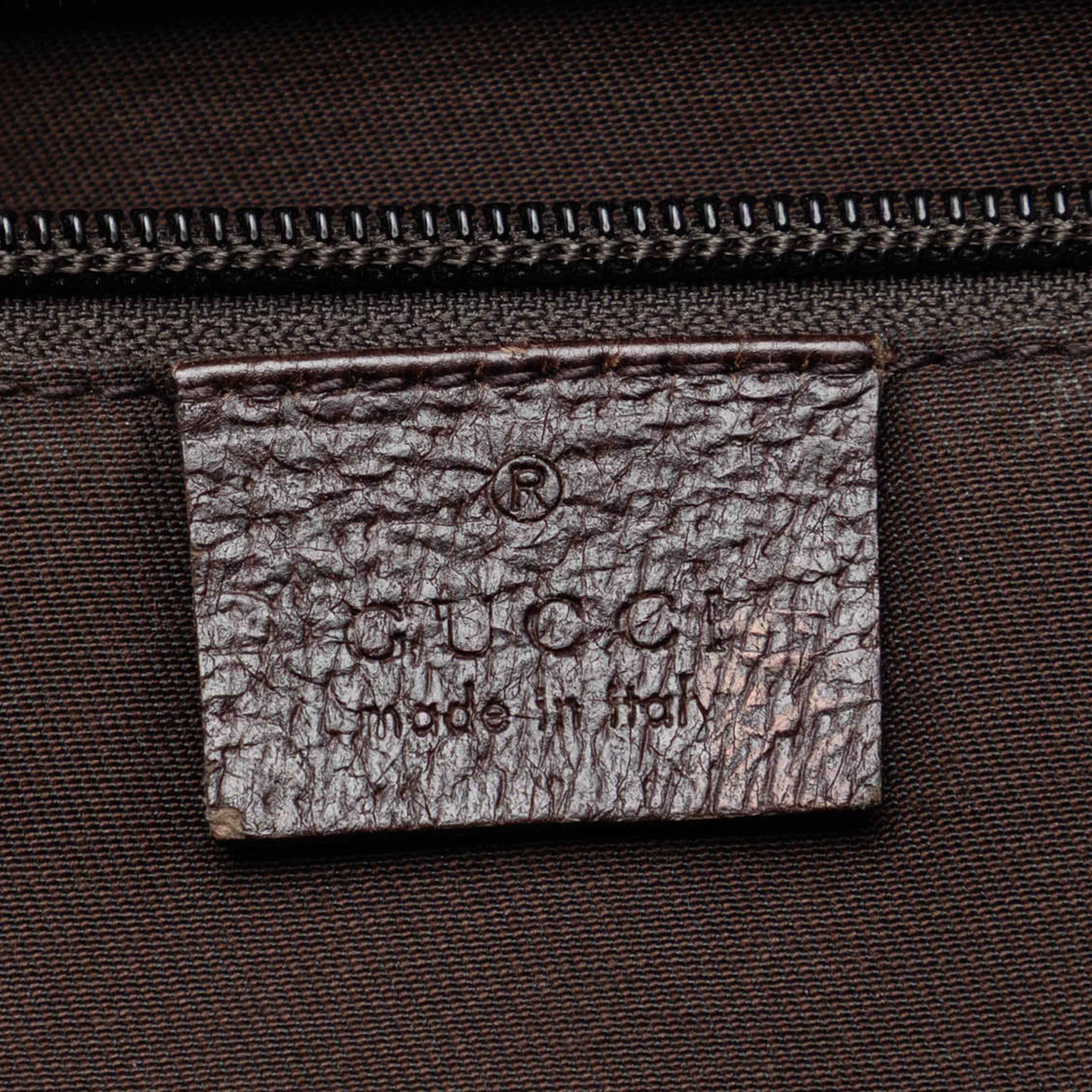 Gucci Gg Canvas Web Flap Messenger Bag, från Luxclusif, i färgen beige. Klicka för att öppna bilden i stort format