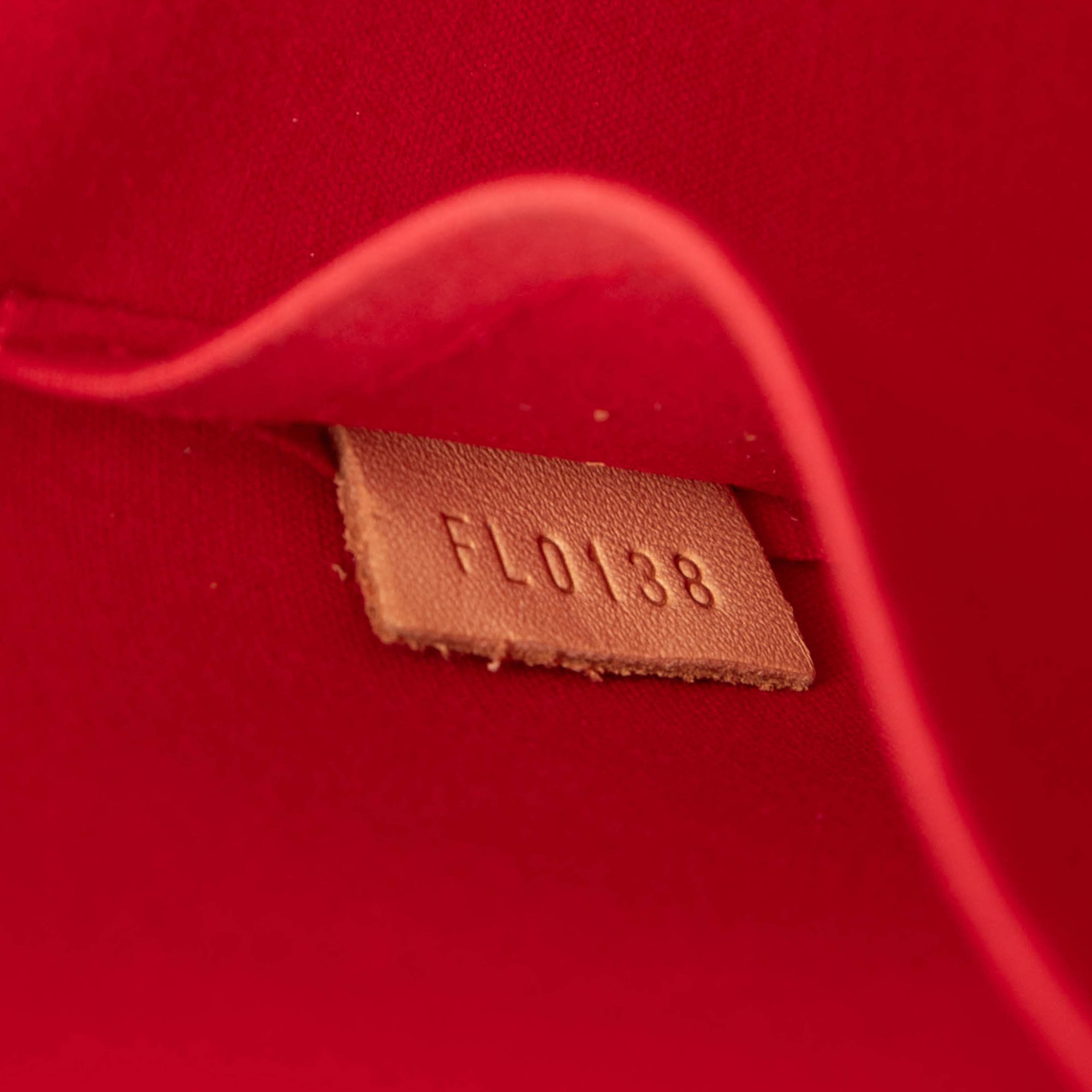 Louis Vuitton Monogram Vernis Alma Pm, från Luxclusif, i färgen röd. Klicka för att öppna bilden i stort format