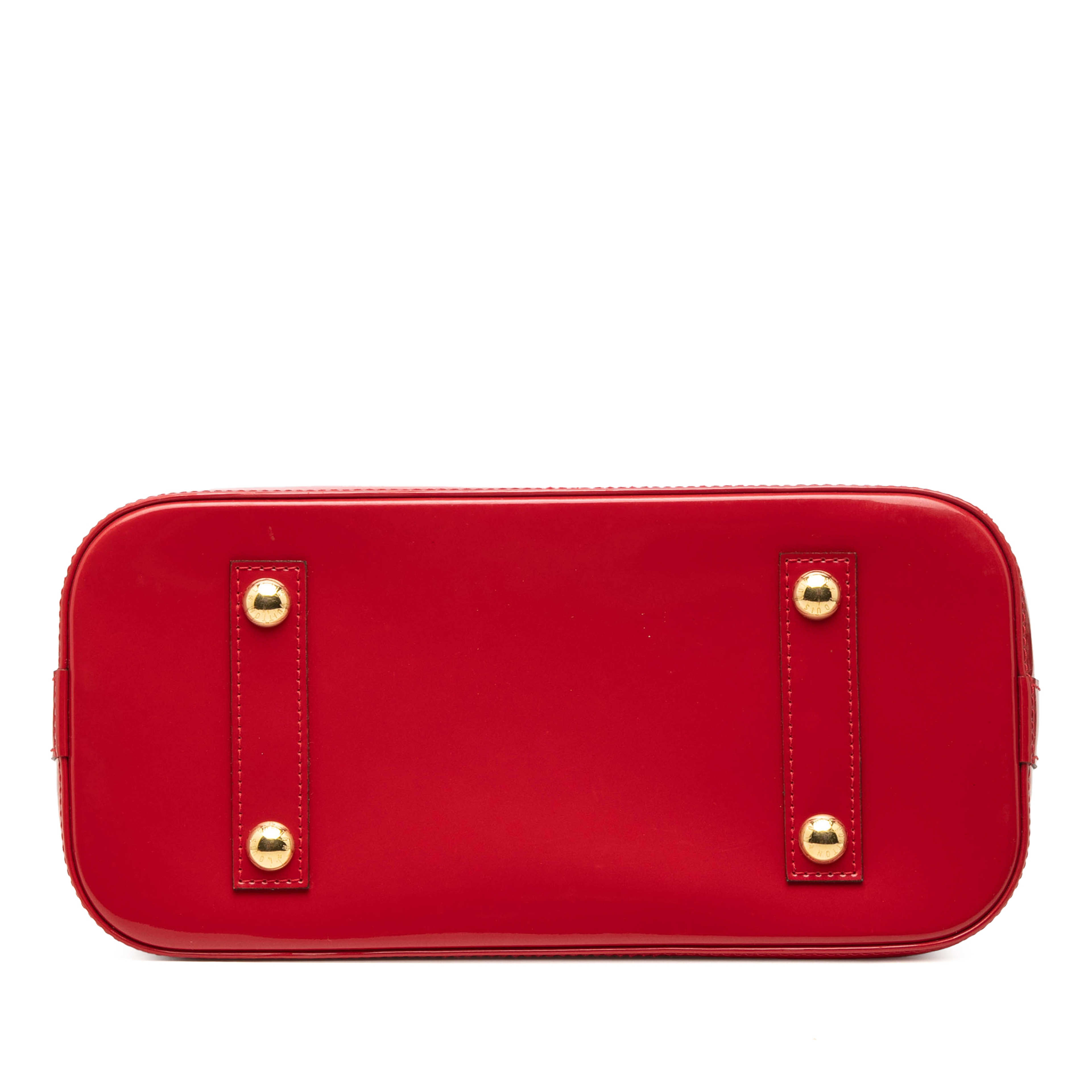Louis Vuitton Monogram Vernis Alma Pm, från Luxclusif, i färgen red. Klicka för att öppna bilden i stort format