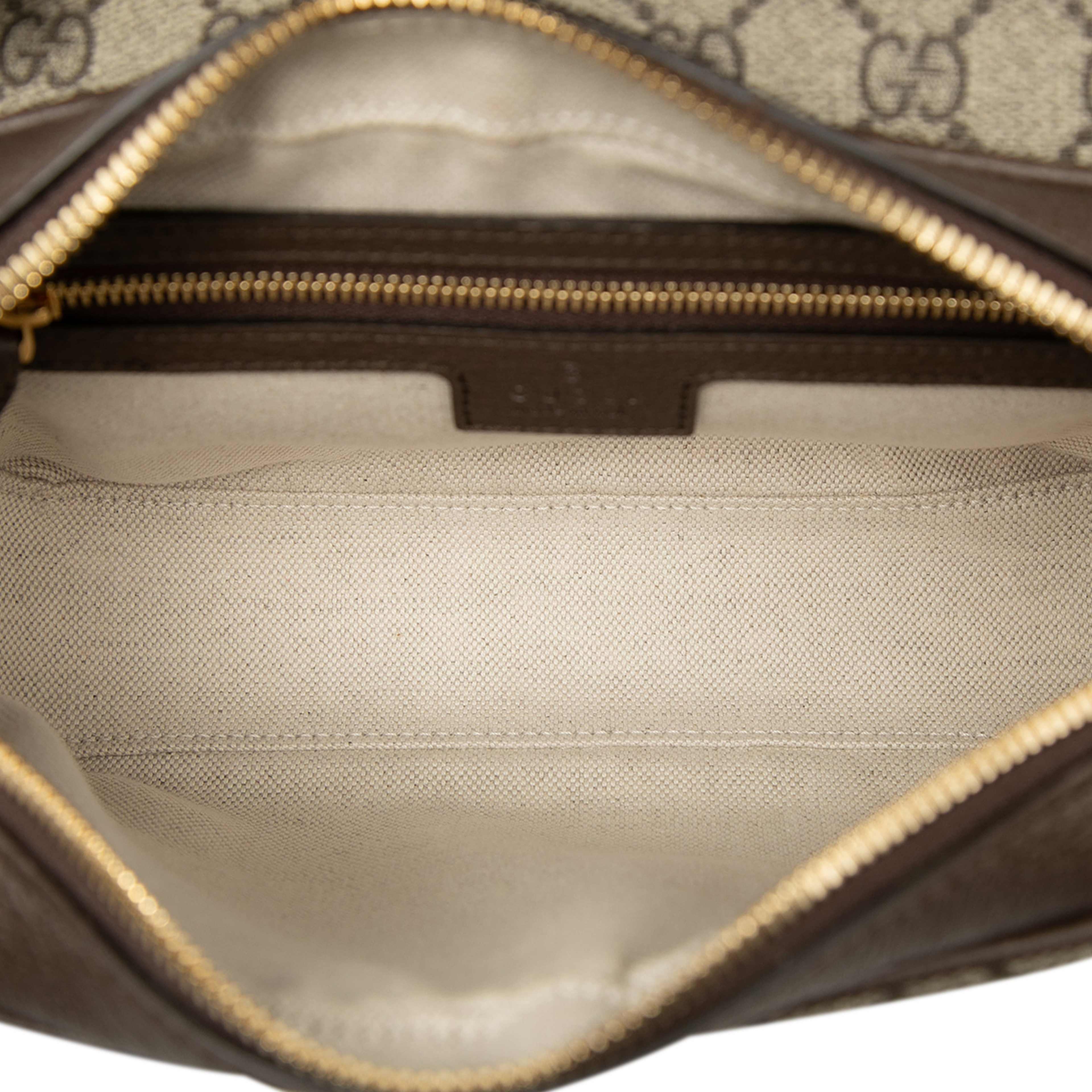 Gucci Gg Supreme Web Ophidia Crossbody, från Luxclusif, i färgen beige. Klicka för att öppna bilden i stort format