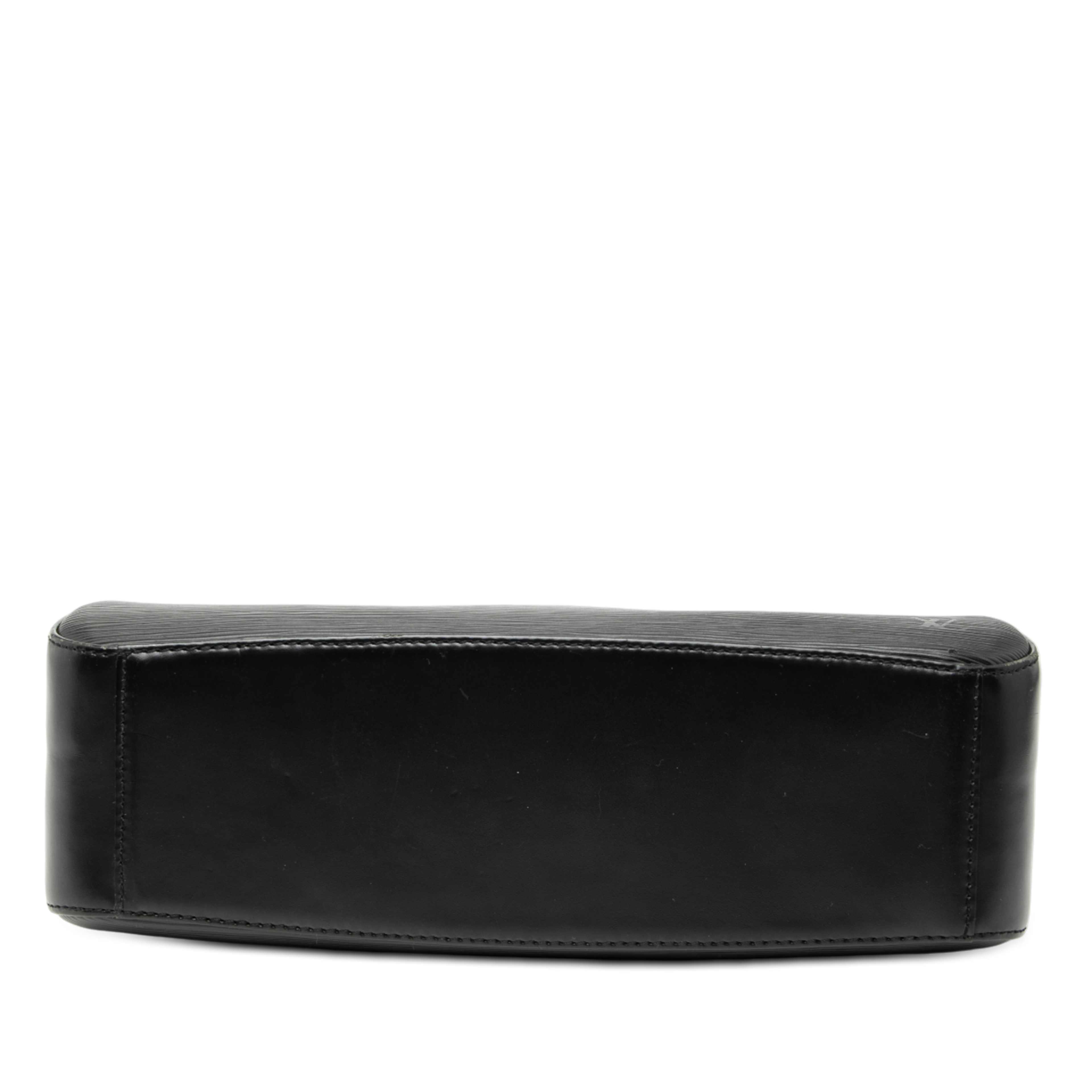 Louis Vuitton Epi Jasmine, från Luxclusif, i färgen black. Klicka för att öppna bilden i stort format