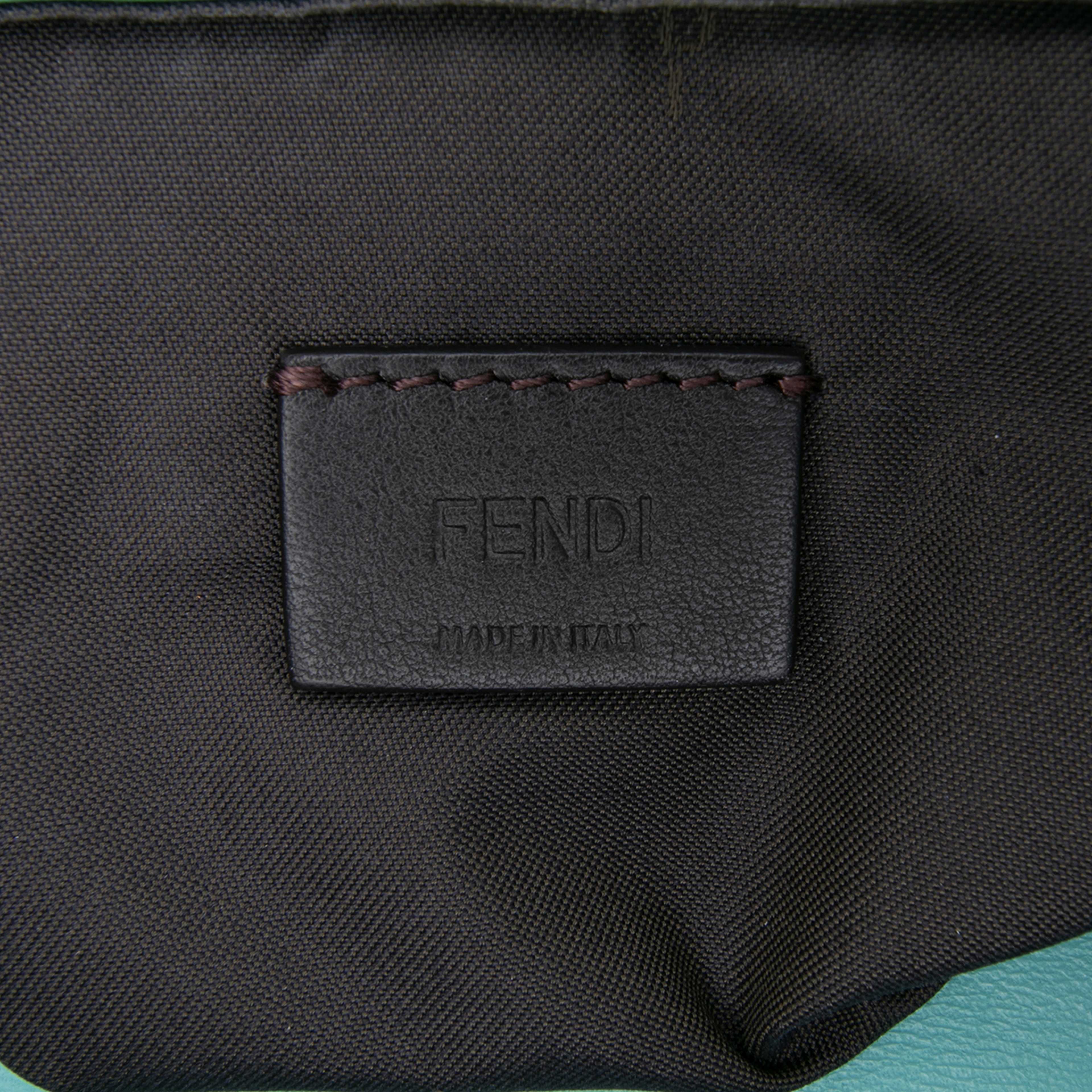 Fendi Mini Zucca Embossed Leather Baguette Satchel, från Luxclusif, i färgen light blue. Klicka för att öppna bilden i stort format