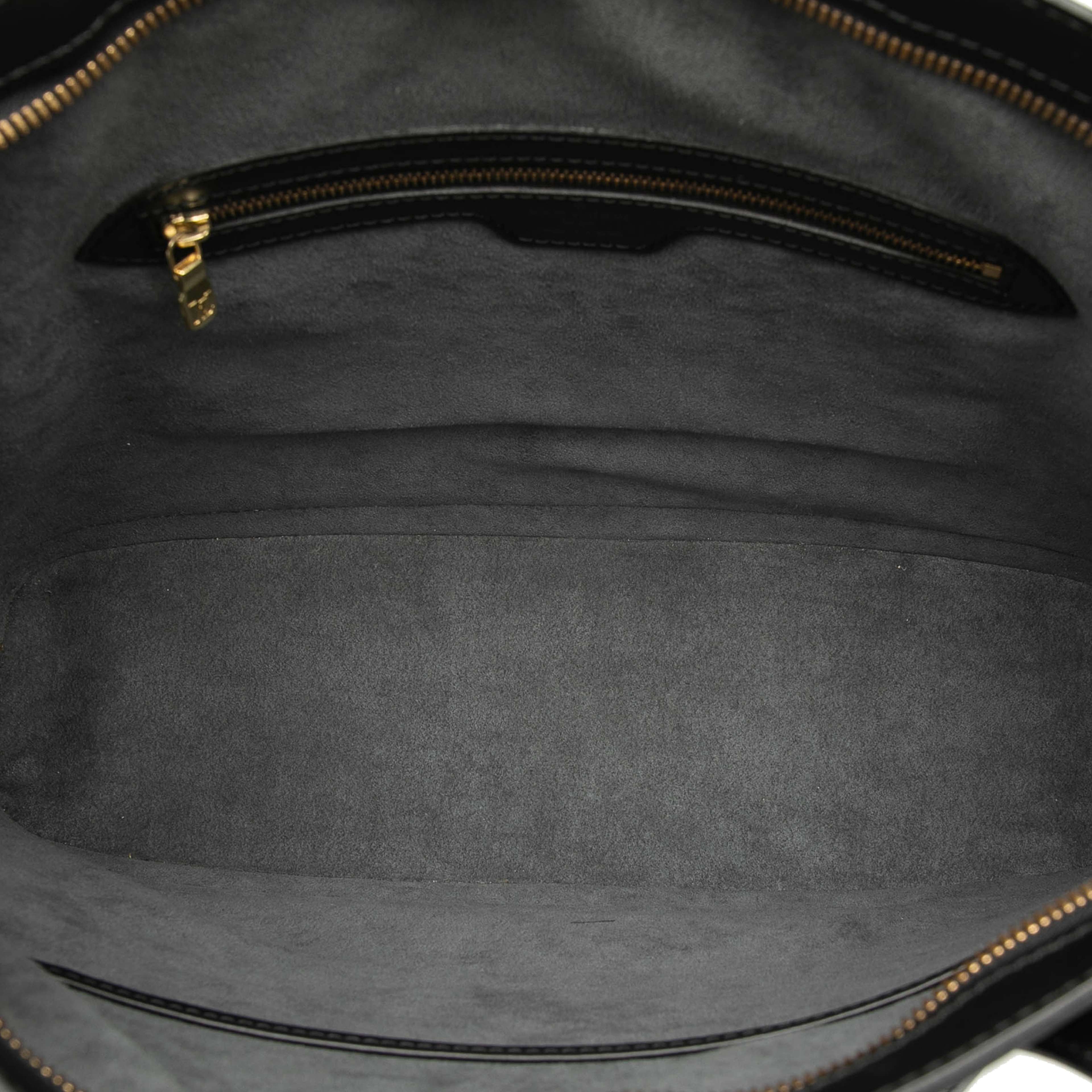 Louis Vuitton Epi Lussac, från Luxclusif, i färgen black. Klicka för att öppna bilden i stort format