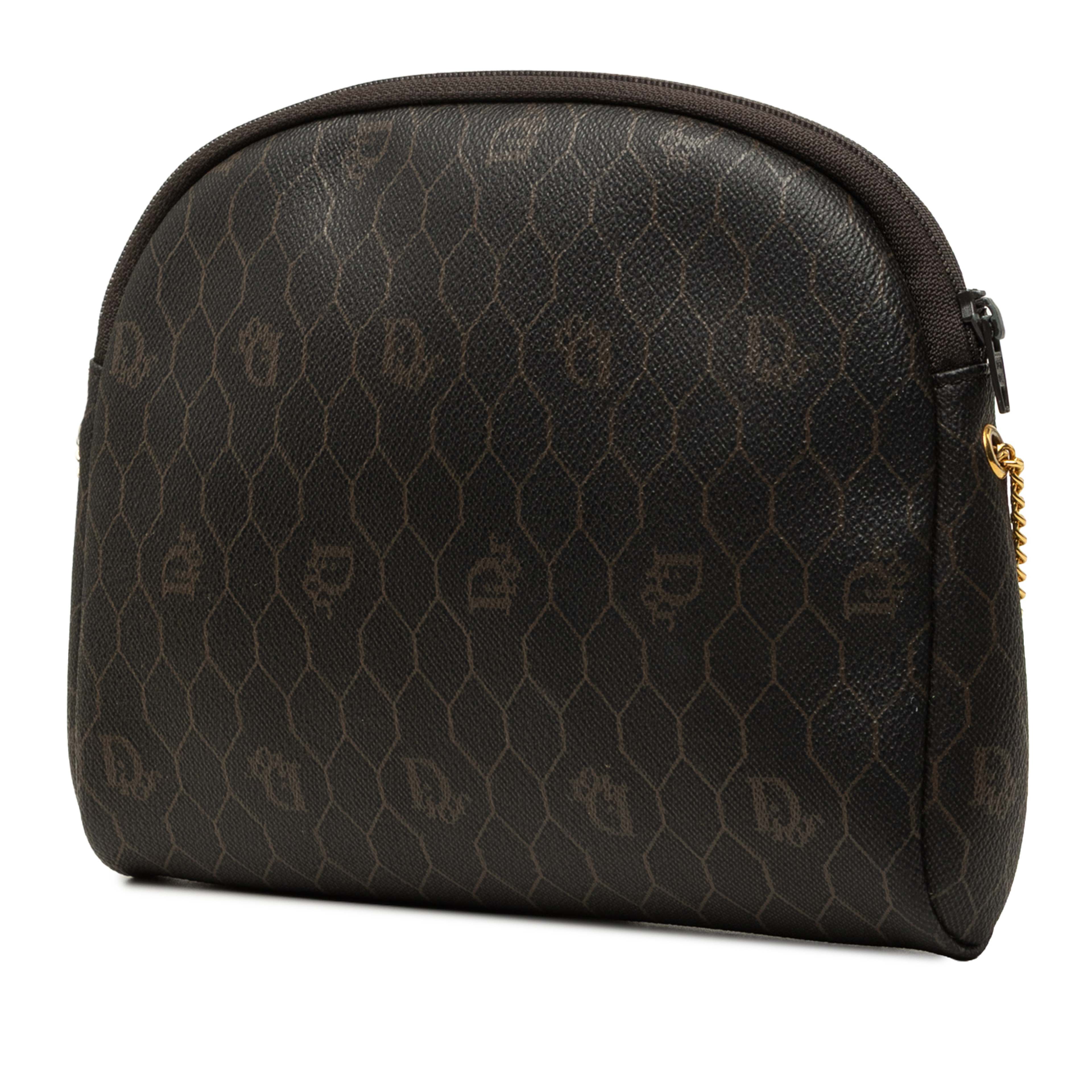 Dior Honeycomb Coated Canvas Chain Crossbody, från Luxclusif, i färgen svart. Klicka för att öppna bilden i stort format