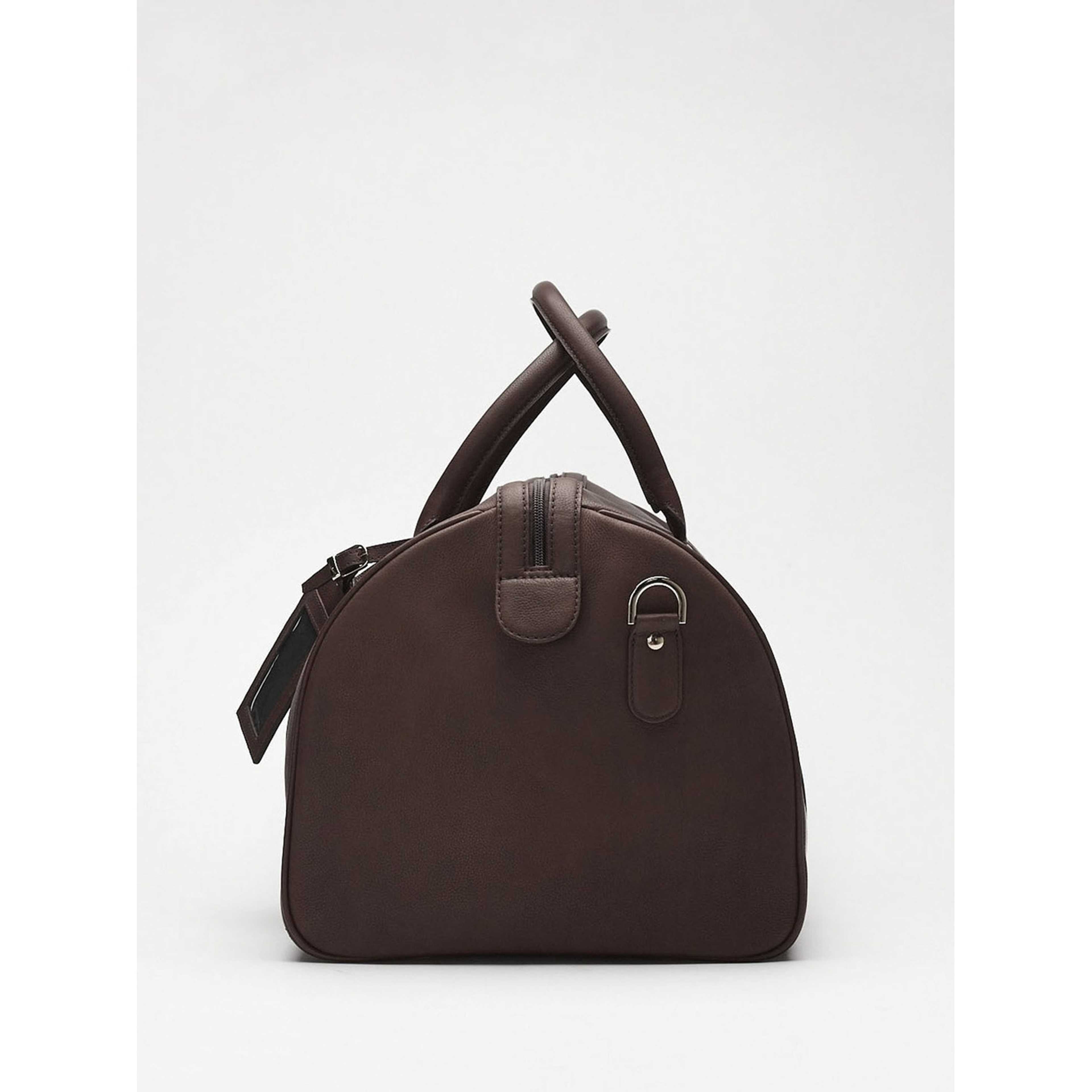 Weekend Bag Como, från John Henric, i färgen brown. Klicka för att öppna bilden i stort format