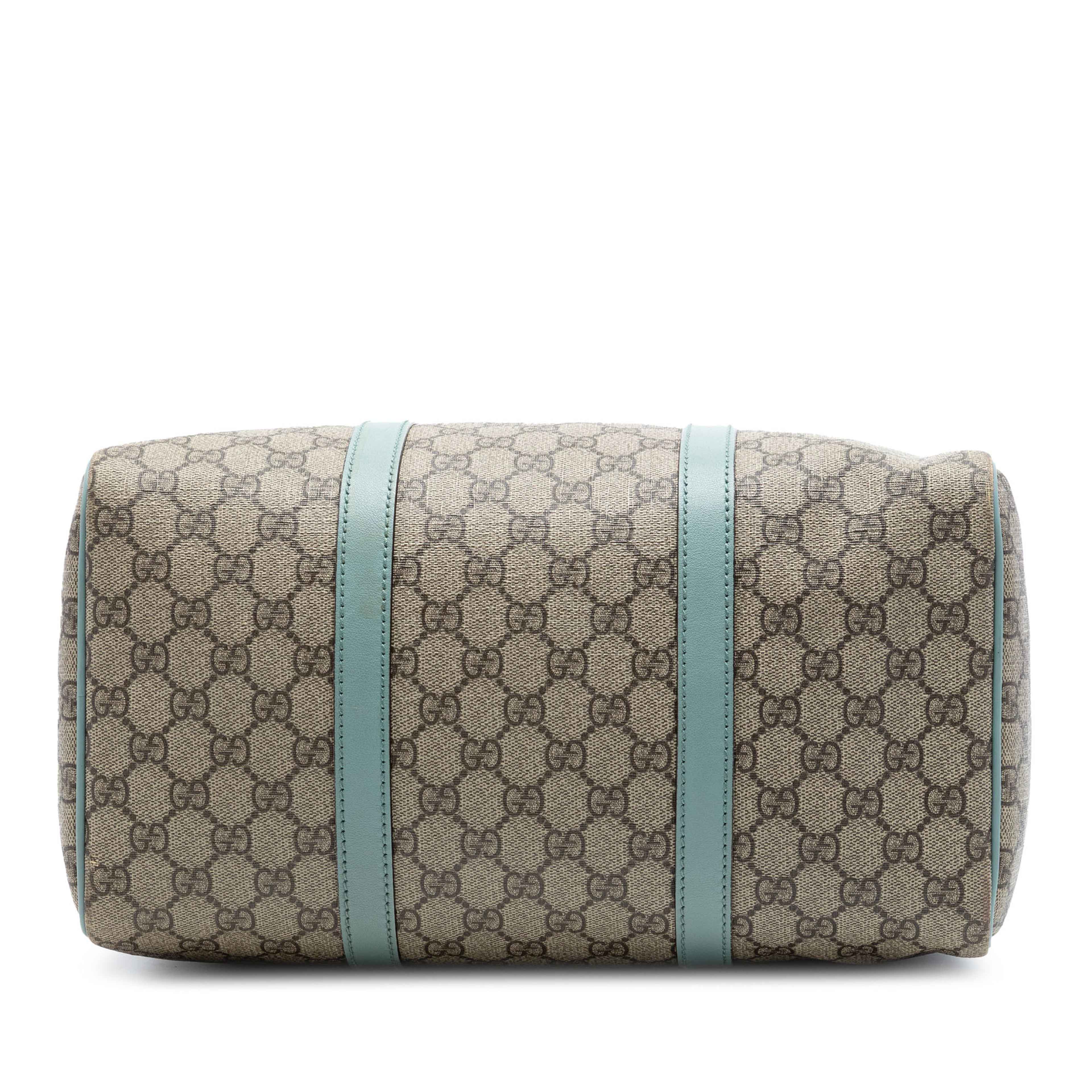Gucci Medium Gg Supreme Joy Boston Bag, från Luxclusif, i färgen beige. Klicka för att öppna bilden i stort format