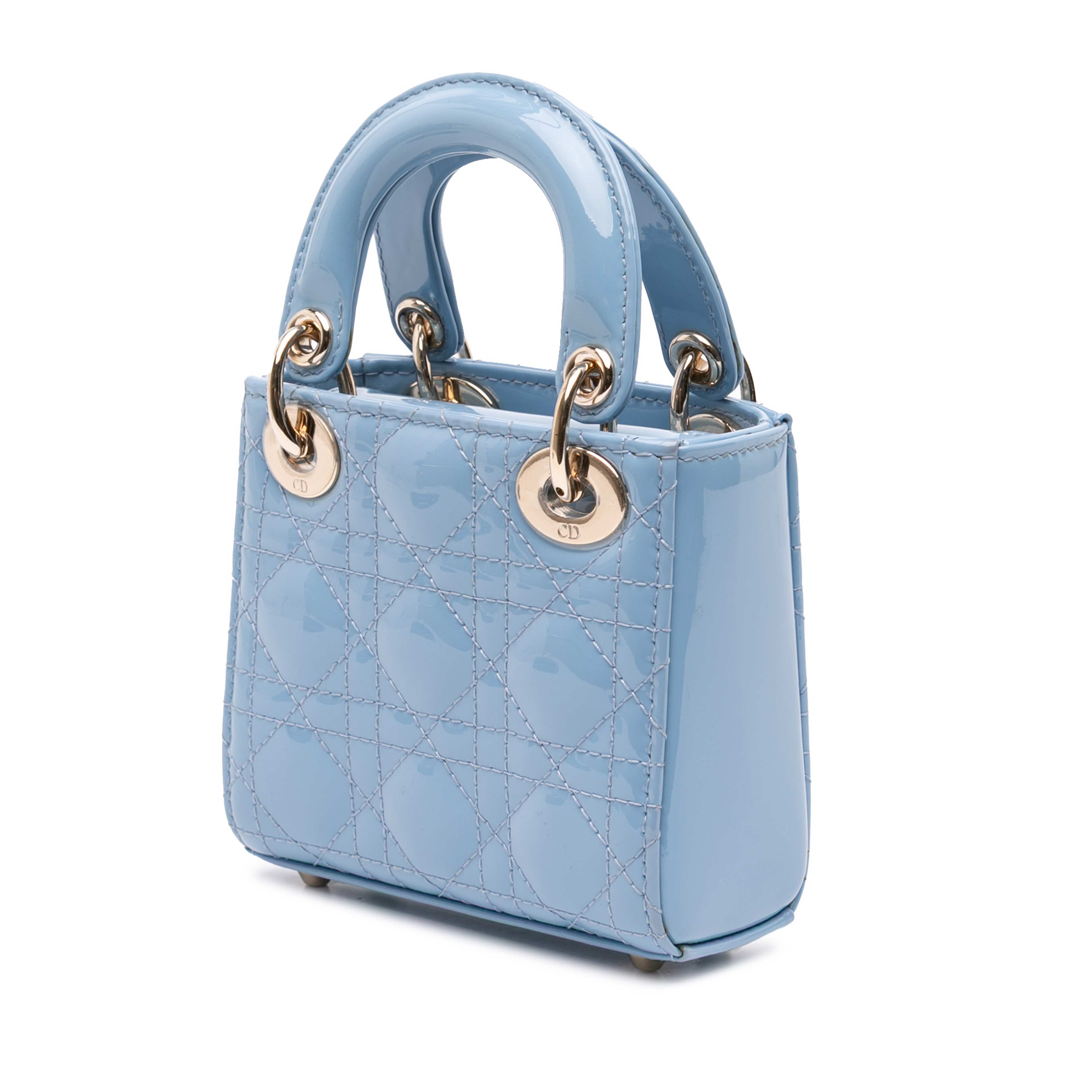 Dior Micro Patent Cannage Lady Dior, från Luxclusif, i färgen light blue. Klicka för att öppna bilden i stort format