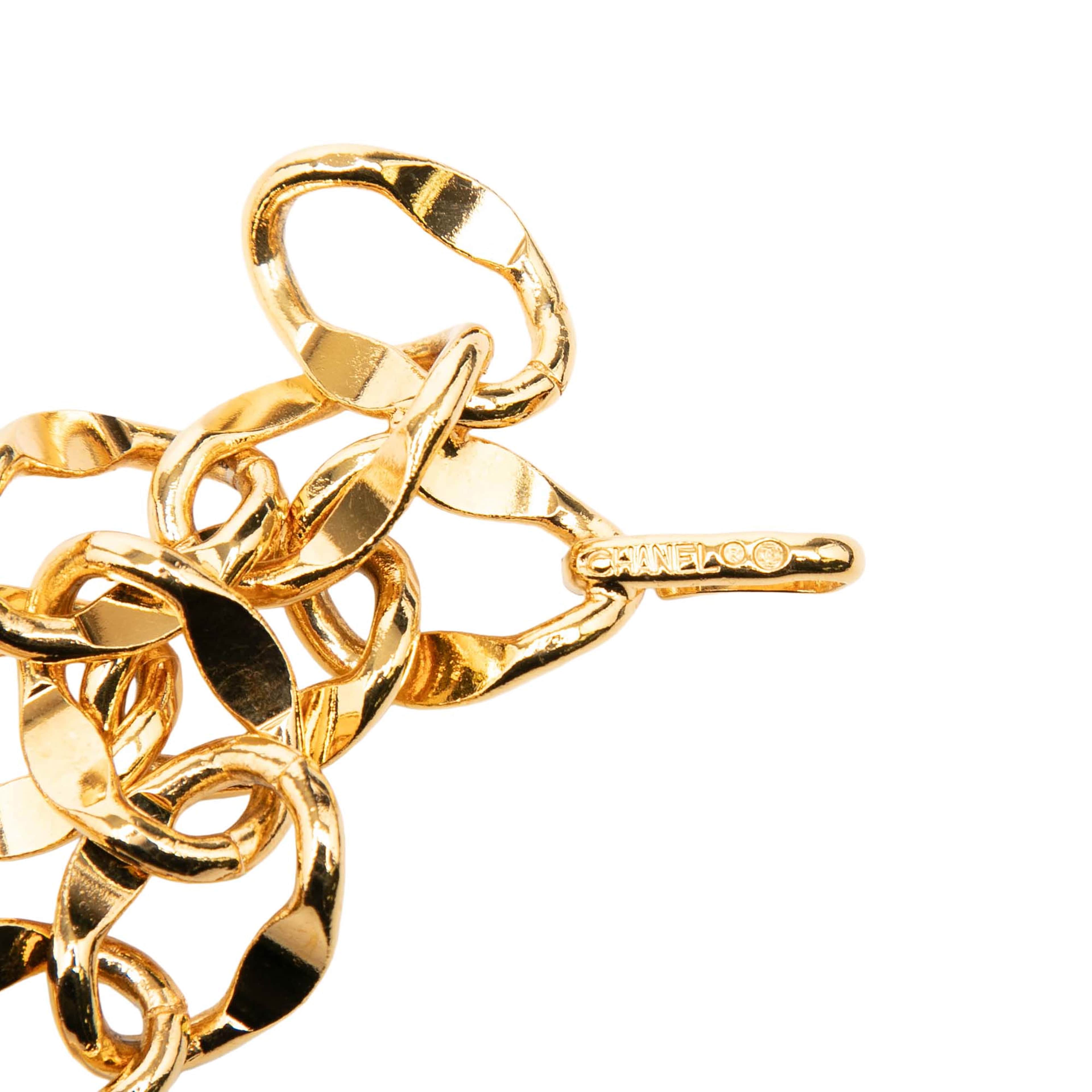 Chanel Gold Plated Cc Medallion Chain Belt, från Luxclusif, i färgen gold. Klicka för att öppna bilden i stort format