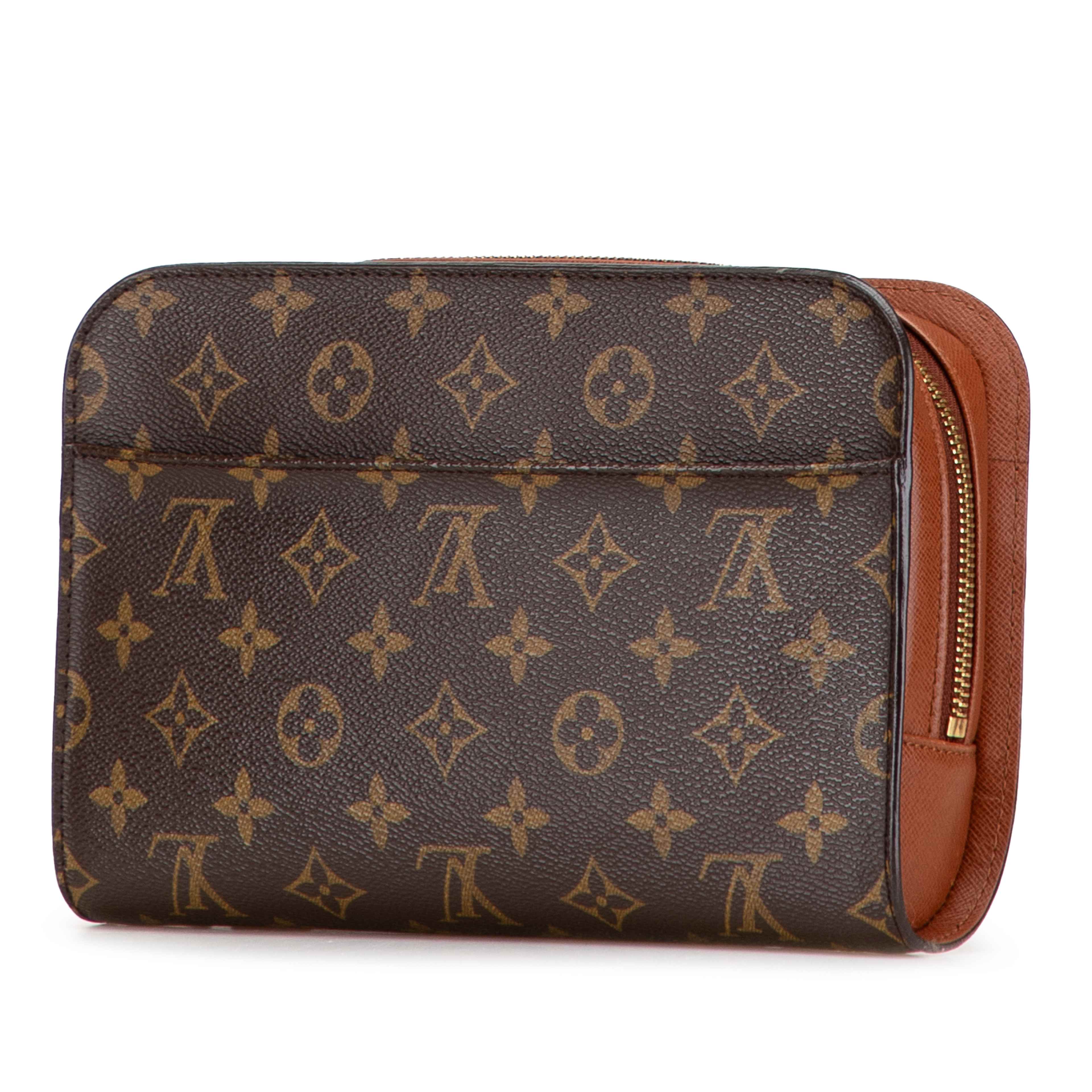 Louis Vuitton Monogram Orsay, från Luxclusif, i färgen brown. Klicka för att öppna bilden i stort format