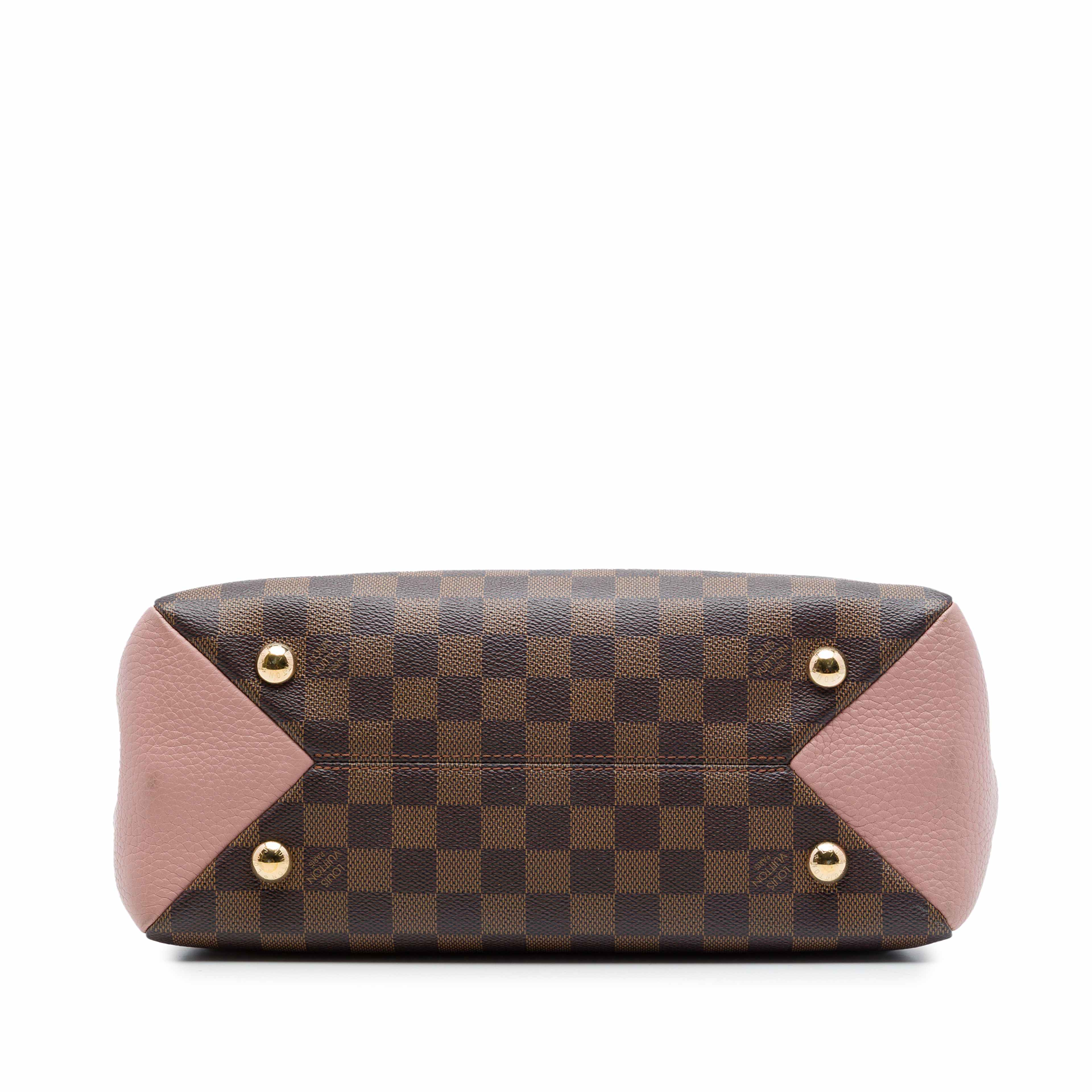 Louis Vuitton Damier Ebene Brittany, från Luxclusif, i färgen brun. Klicka för att öppna bilden i stort format