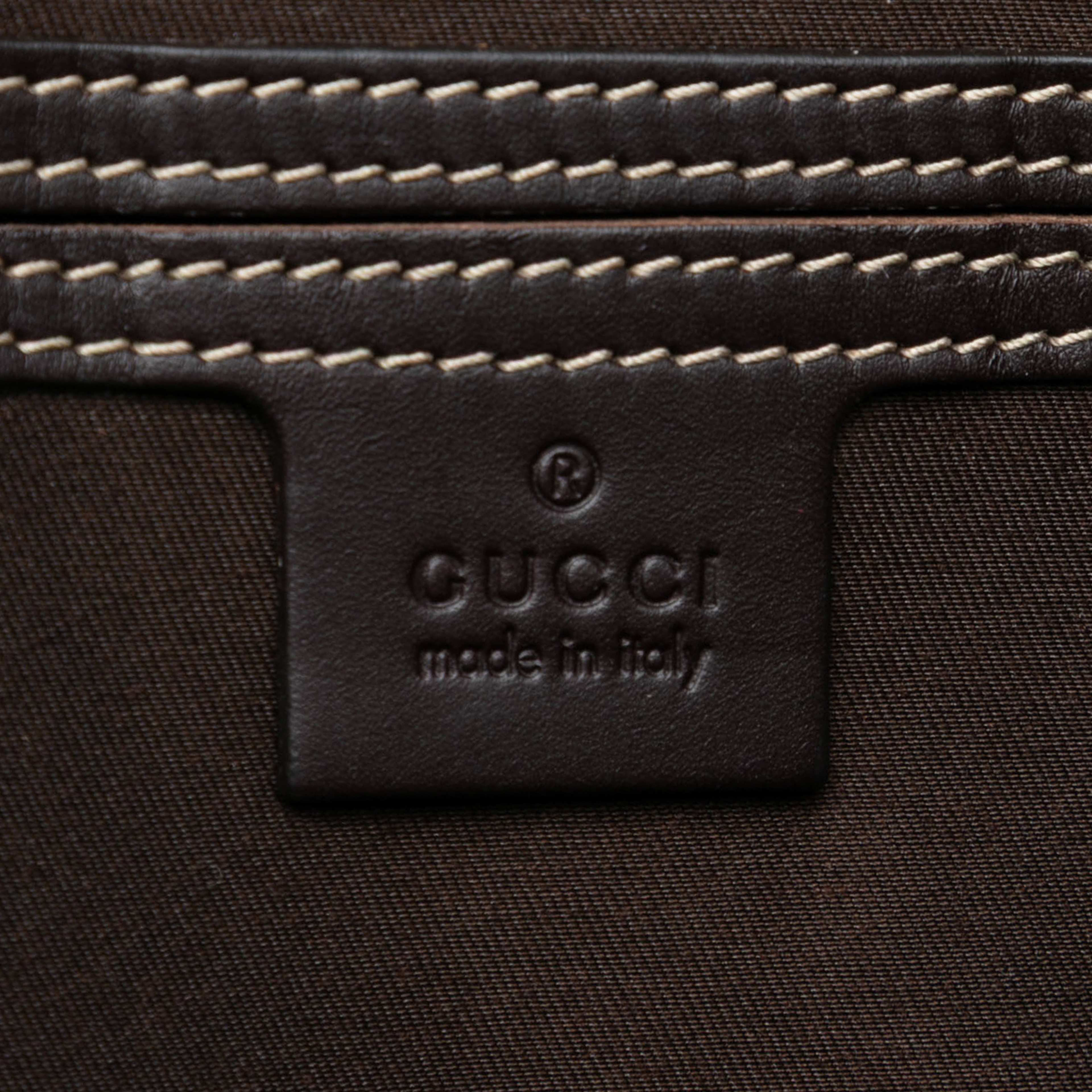 Gucci Gg Supreme Business Bag, från Luxclusif, i färgen beige. Klicka för att öppna bilden i stort format