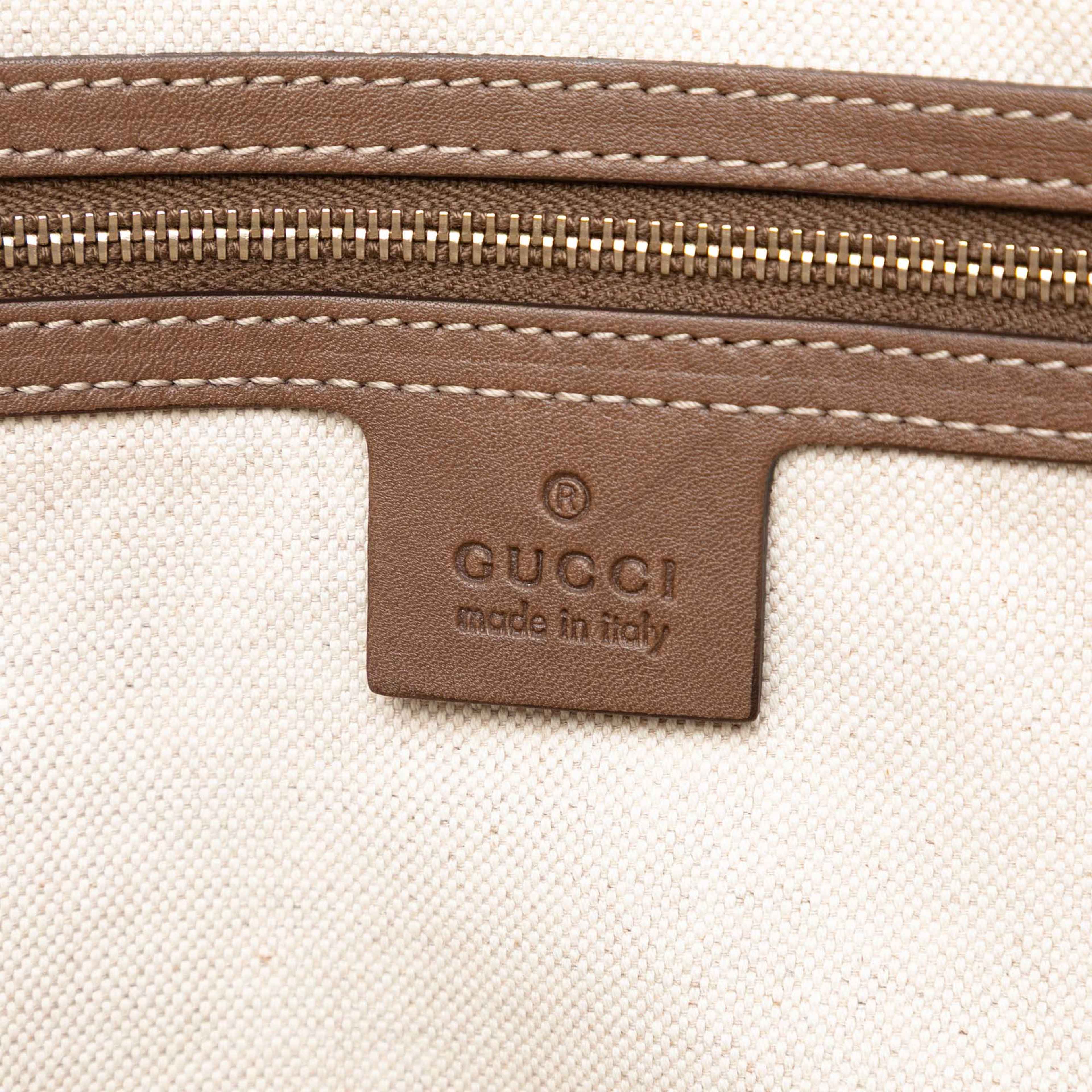 Gucci Gg Supreme Nice Tote, från Luxclusif, i färgen white. Klicka för att öppna bilden i stort format