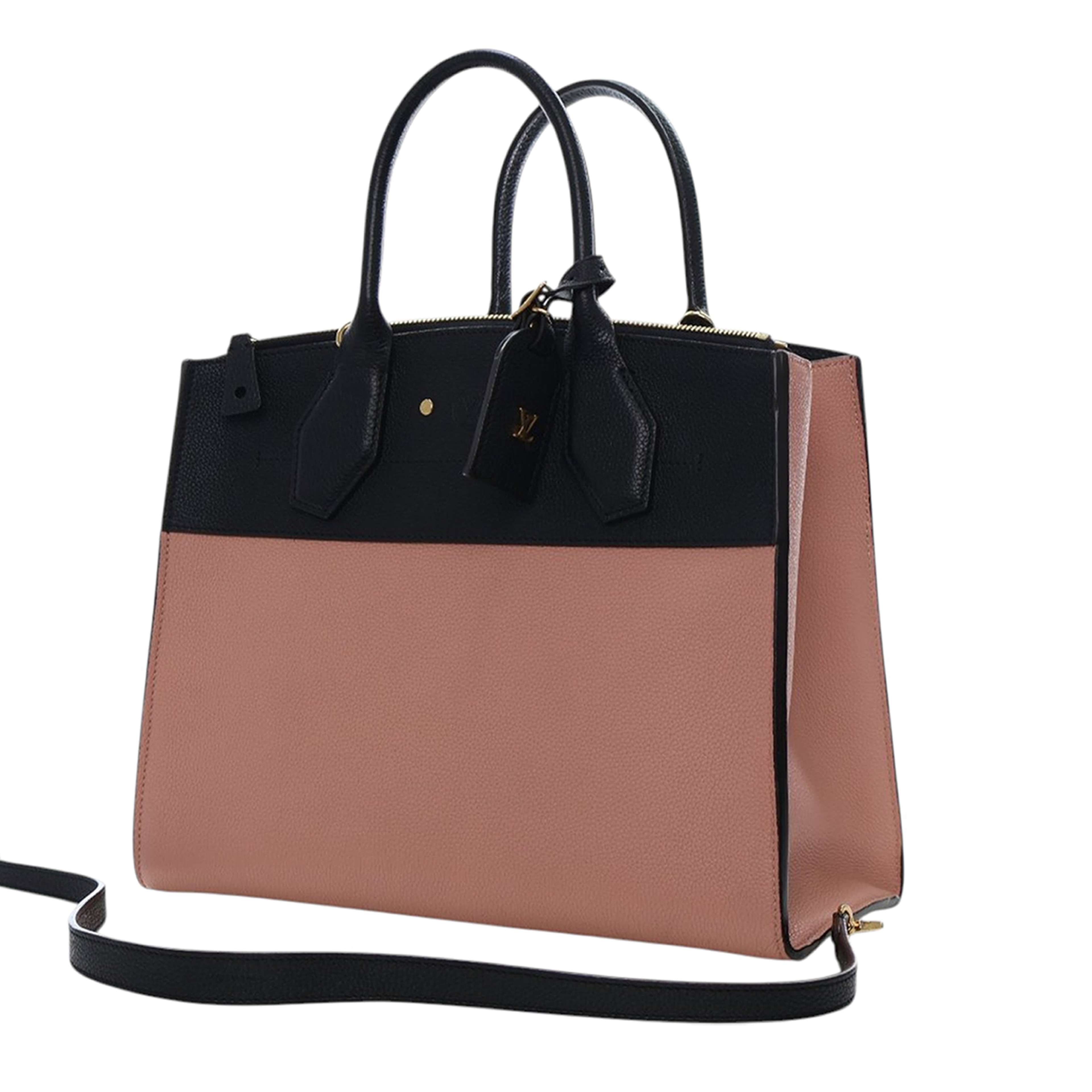 Louis Vuitton City Steamer Mm, från Luxclusif, i färgen light pink. Klicka för att öppna bilden i stort format