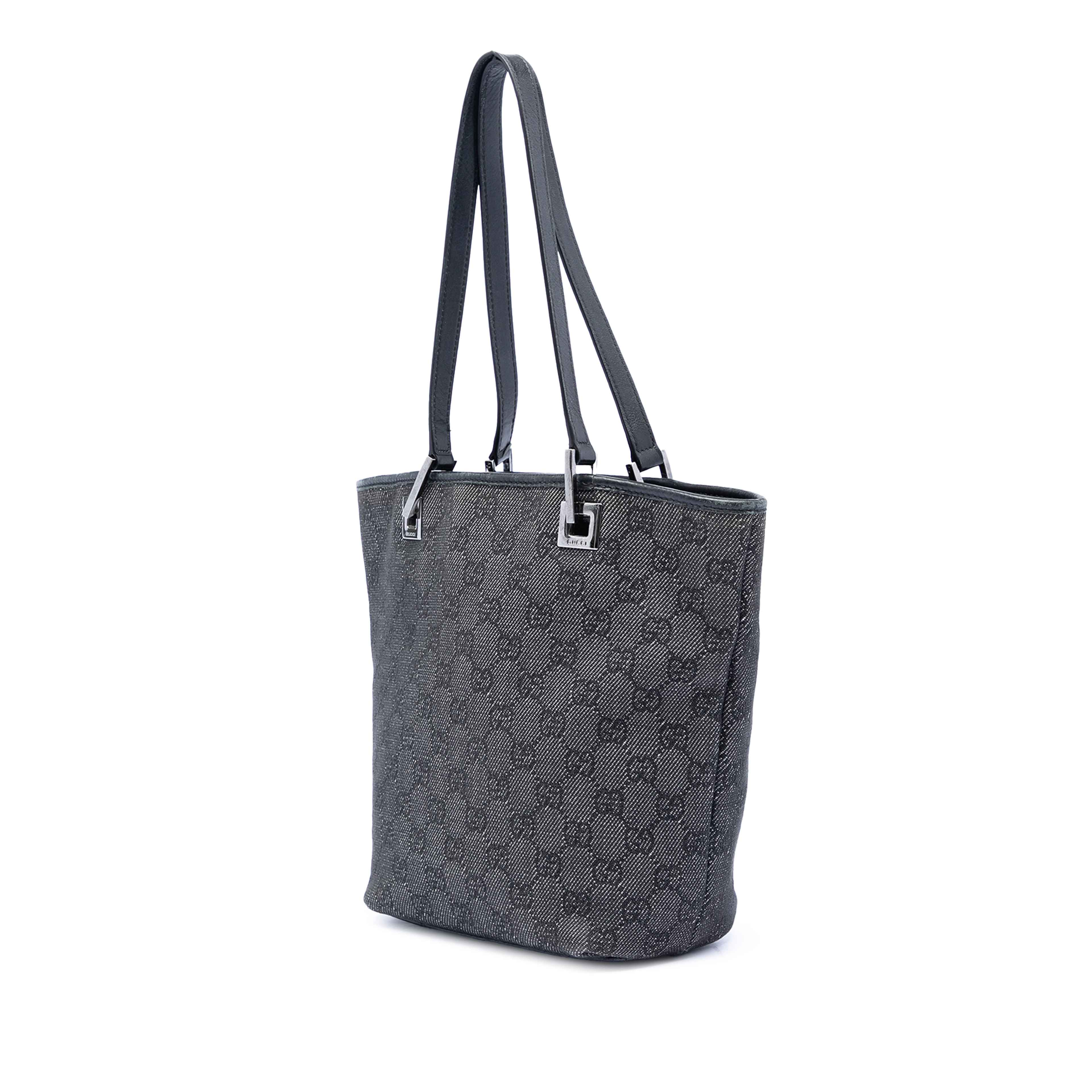 Gucci Gg Denim  Shoulder Bag, från Luxclusif, i färgen dark gray. Klicka för att öppna bilden i stort format