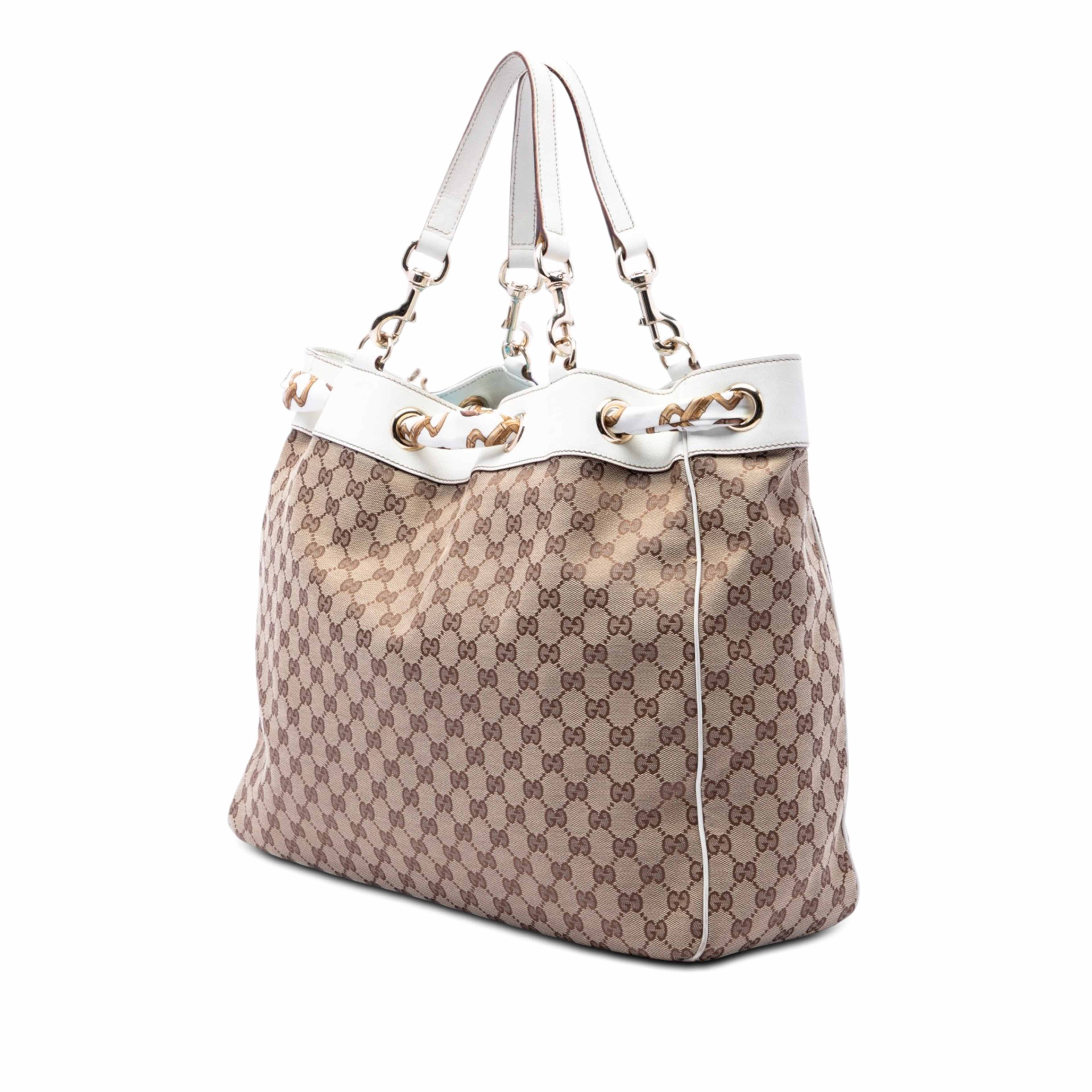 Gucci Large Gg Canvas Positano Scarf Tote, från Luxclusif, i färgen beige. Klicka för att öppna bilden i stort format