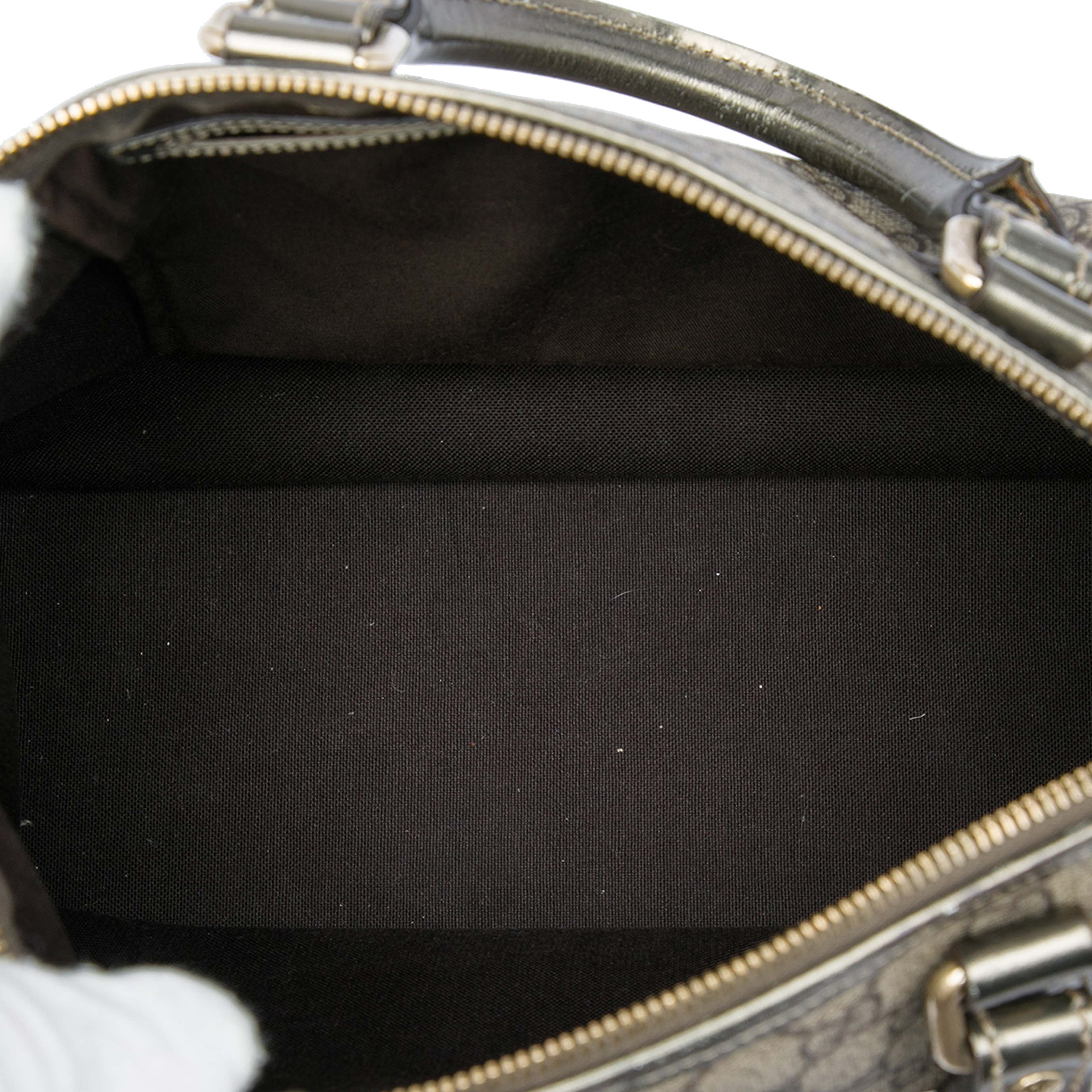 Gucci Gg Supreme Satchel, från Luxclusif, i färgen beige. Klicka för att öppna bilden i stort format