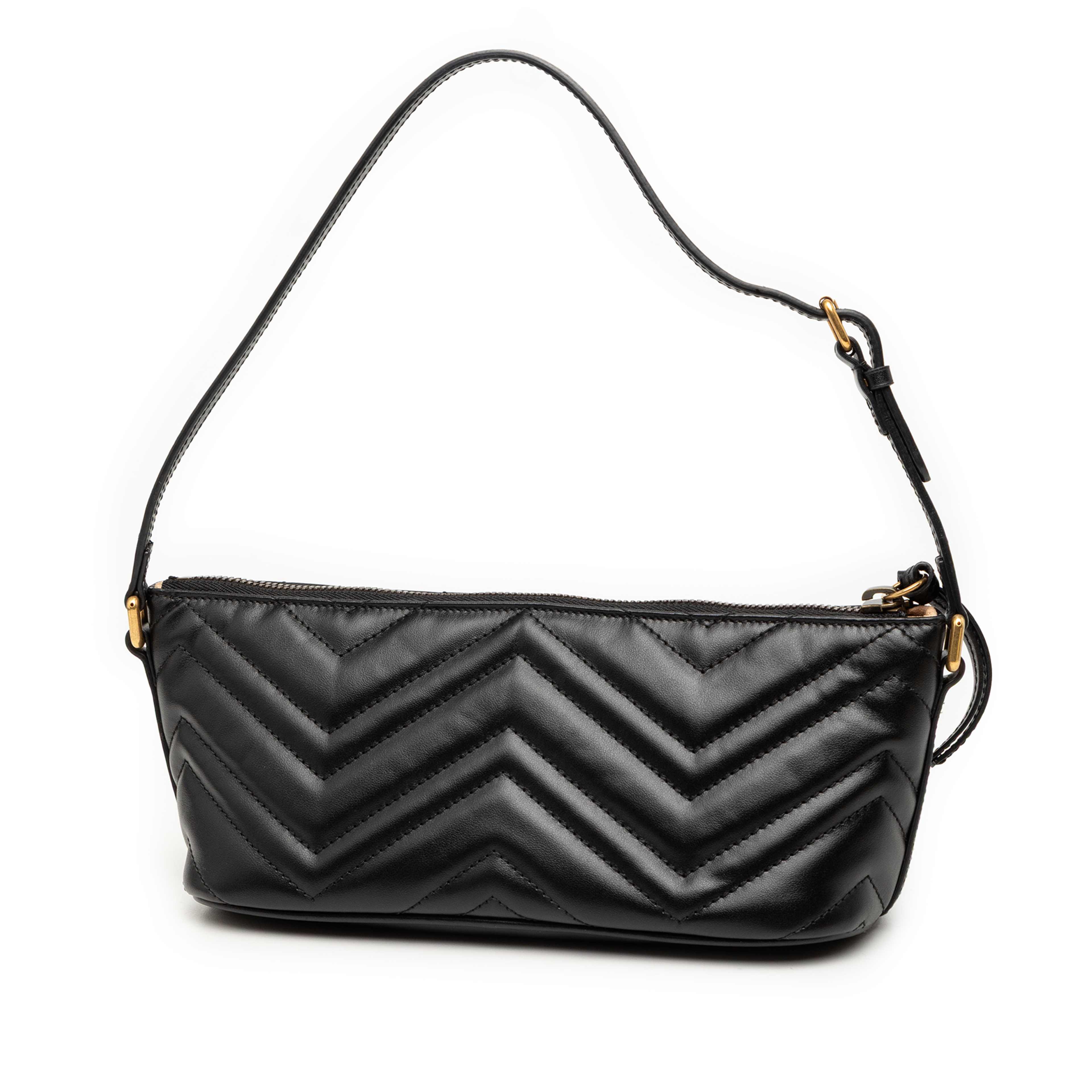 Gucci Gg Marmont Matelasse Leather Shoulder Bag, från Luxclusif, i färgen black. Klicka för att öppna bilden i stort format